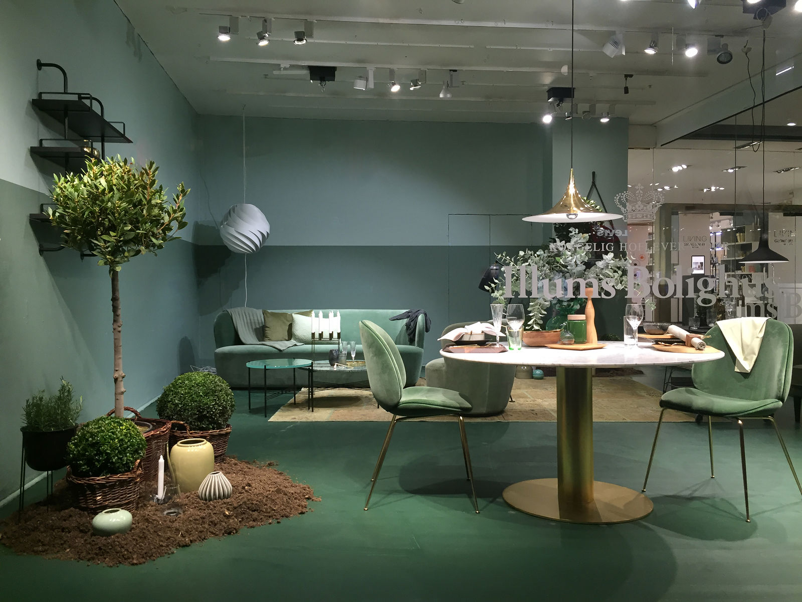 开云（中国） - 灯饰|台灯|办公家具|设计师家具|Semi吊灯