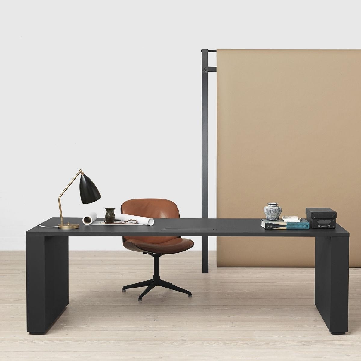 开云（中国） - 灯饰|台灯|办公家具|设计师家具|Grashoppa台灯