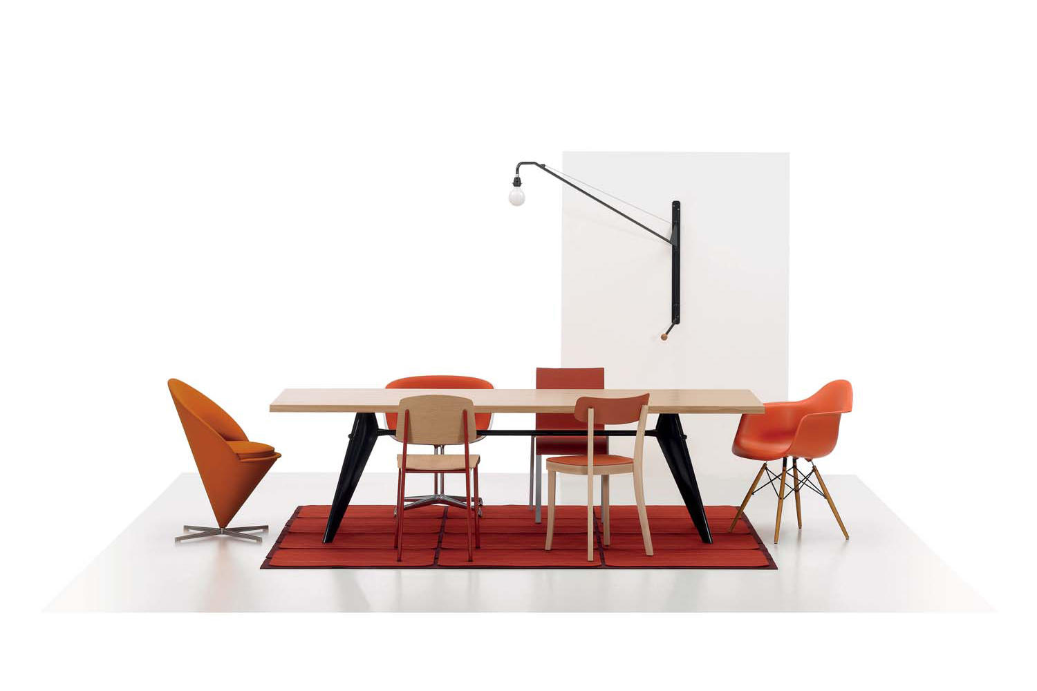 开云（中国） - 桌几|餐桌|办公家具|设计师家具|EM 餐桌