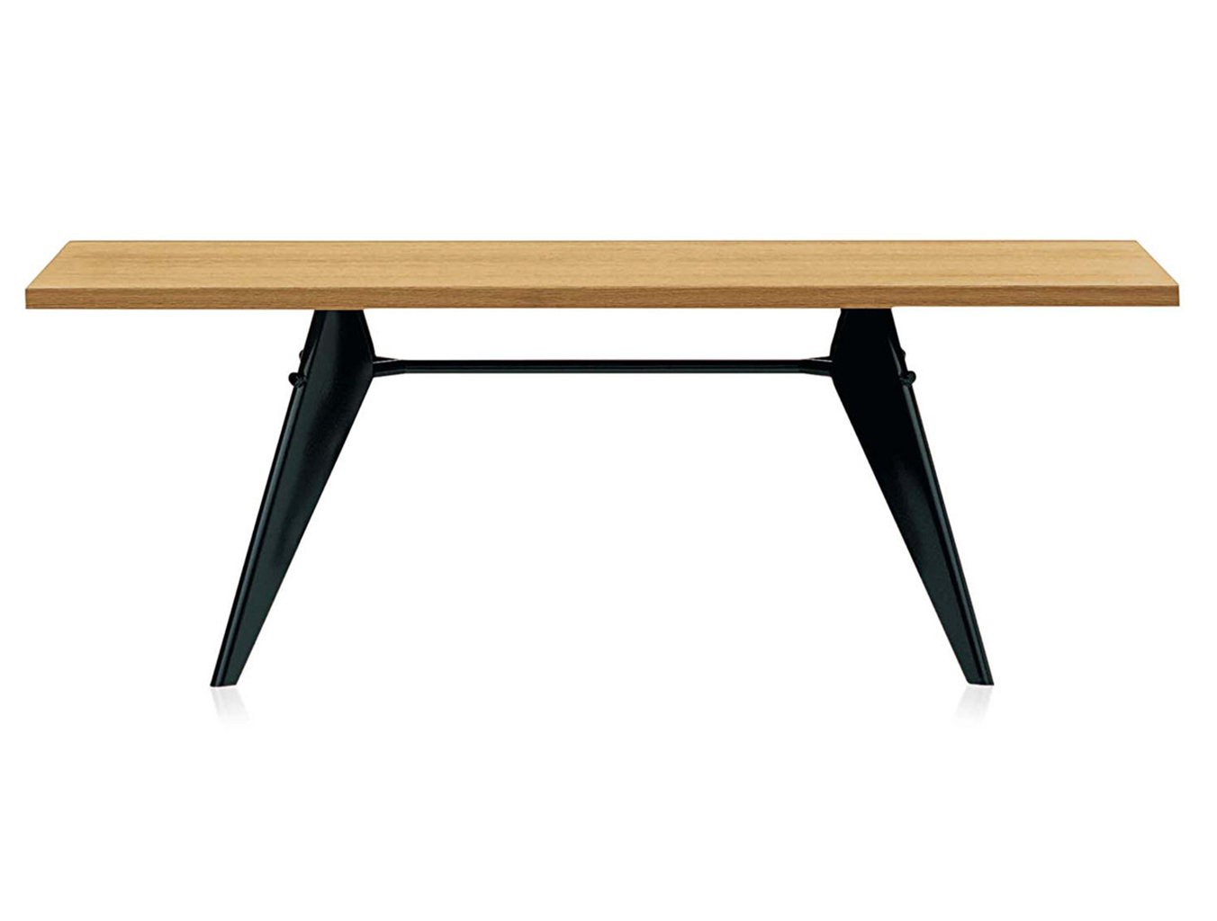 开云（中国） - 桌几|餐桌|办公家具|设计师家具|EM 餐桌