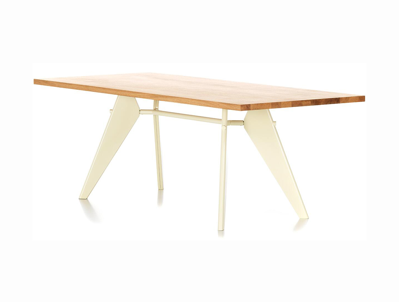 开云（中国） - 桌几|餐桌|办公家具|设计师家具|EM 餐桌