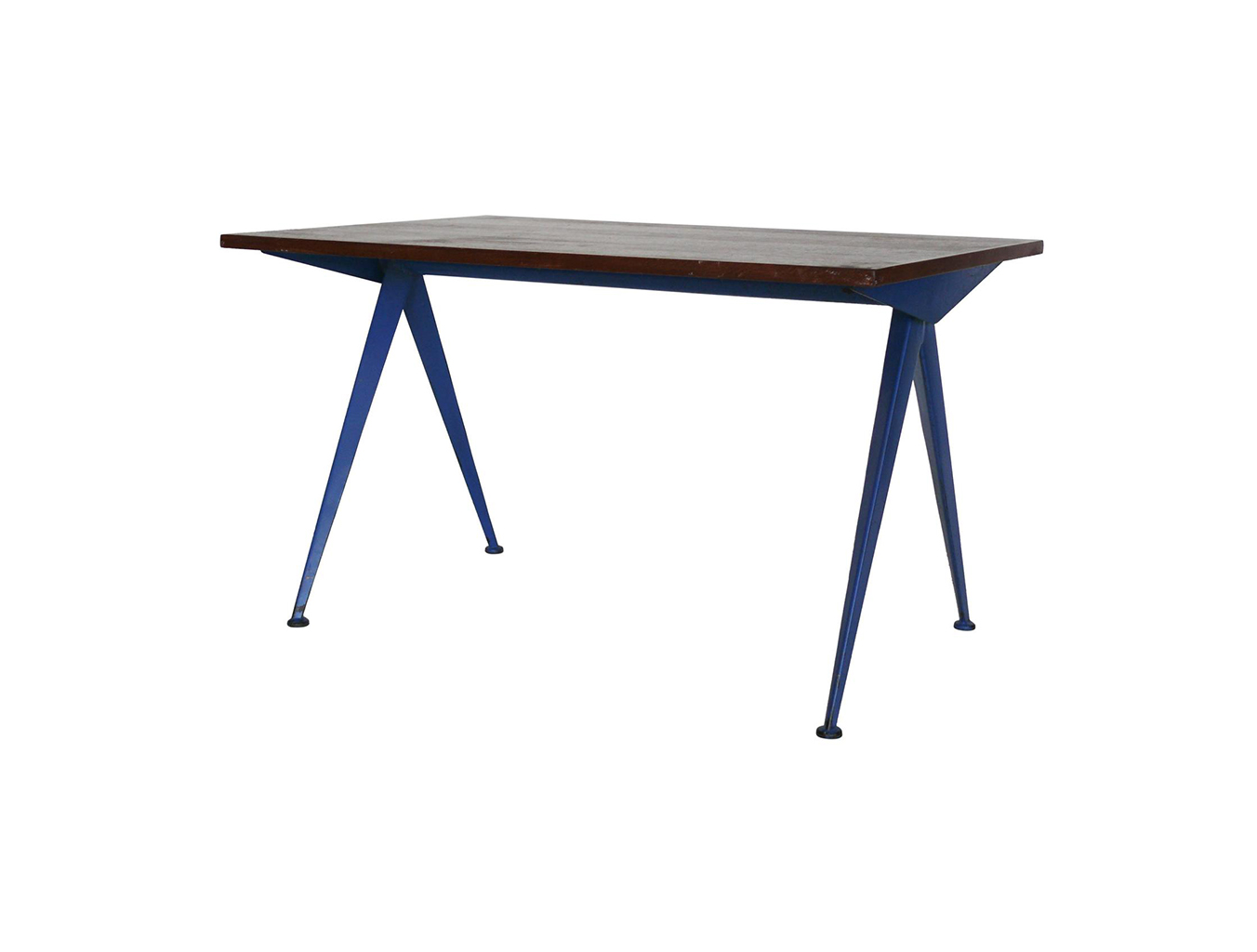 开云（中国） - 桌几|办公桌|办公家具|设计师家具|指南针方向桌