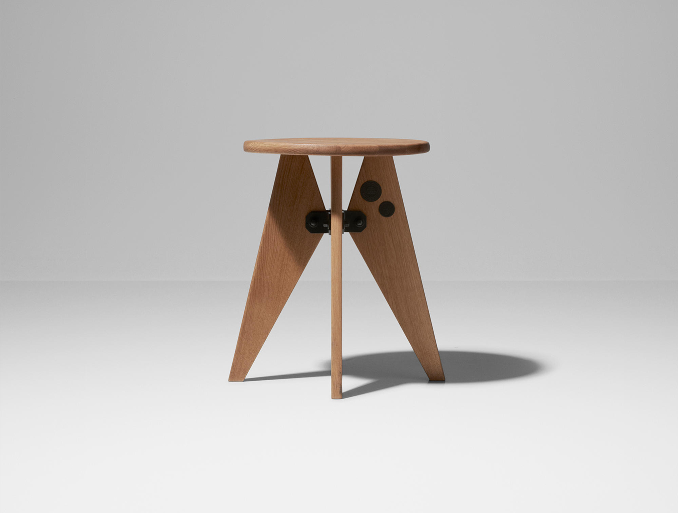 开云（中国） - 坐具|吧椅/凳子|办公家具|设计师家具|苏威小凳子/边几