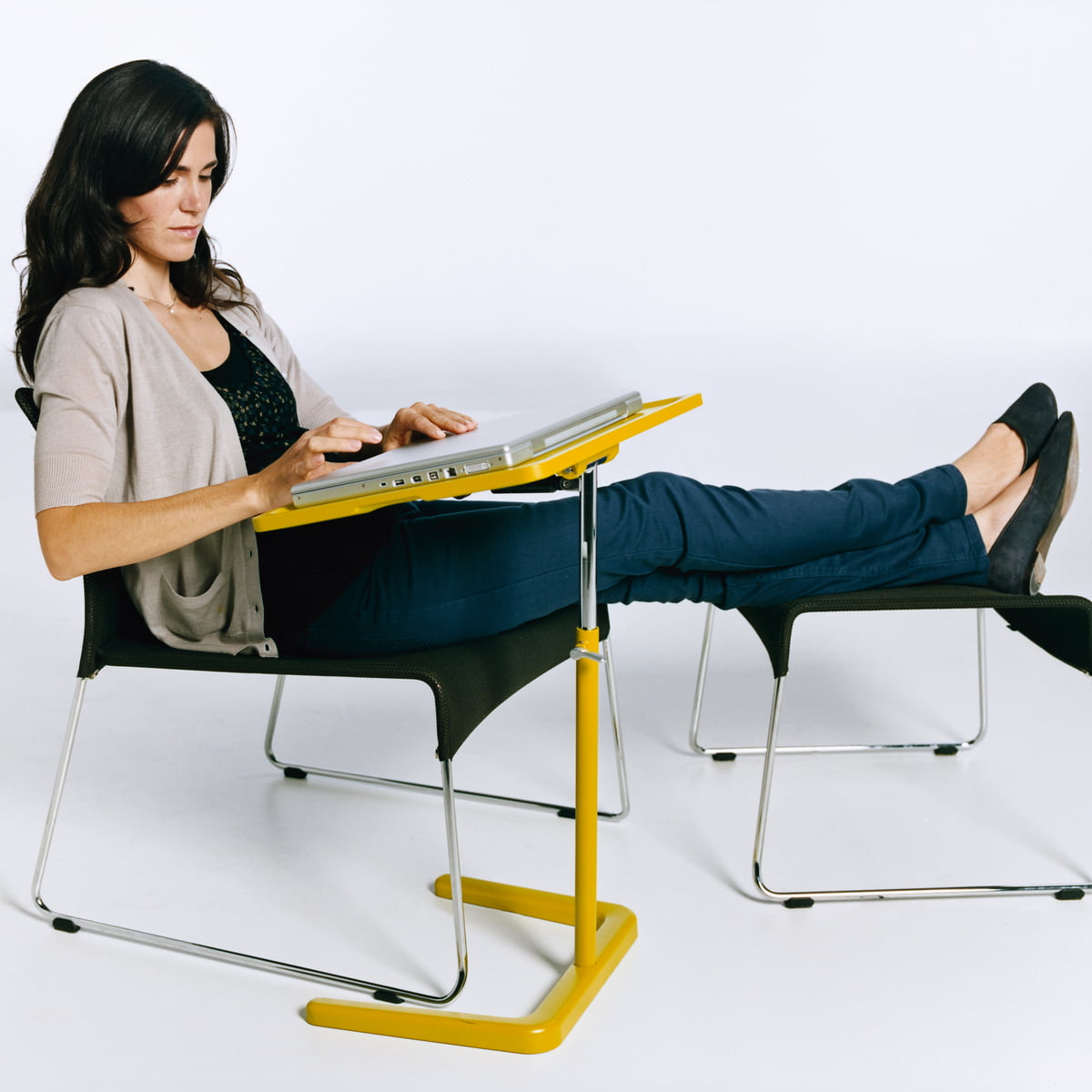 开云（中国） - 桌几|茶几/边几|办公家具|设计师家具|嵌套可升降托盘角几