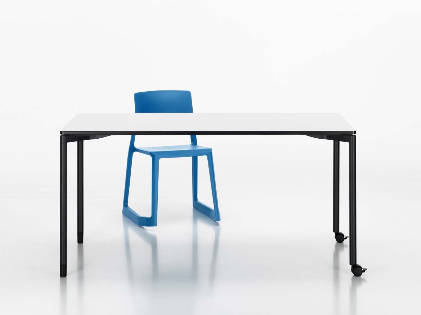 开云（中国） - 坐具|餐椅|办公家具|设计师家具|Tip Ton 餐椅