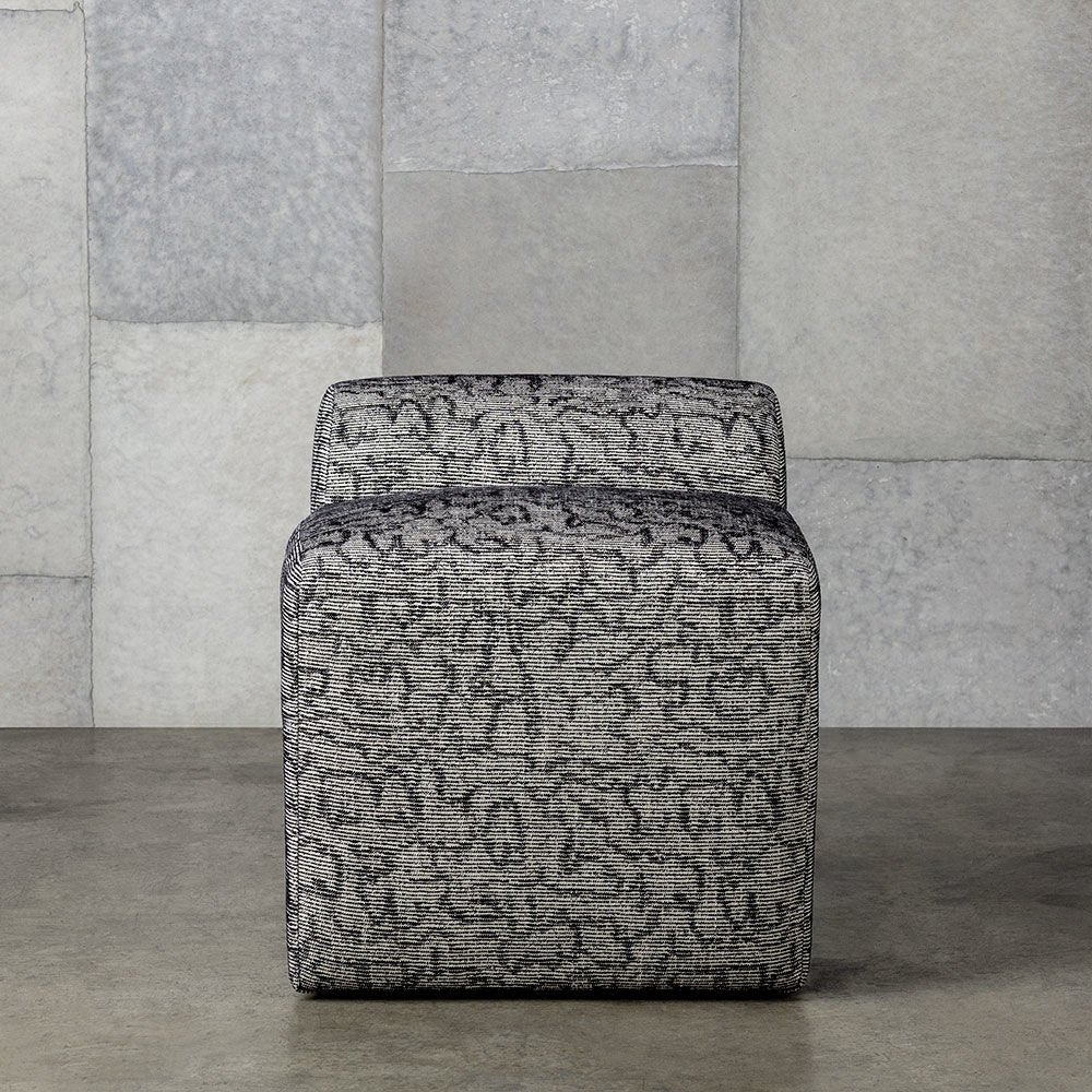 开云（中国） - 坐具|吧椅/凳子|办公家具|设计师家具|球形矮墩