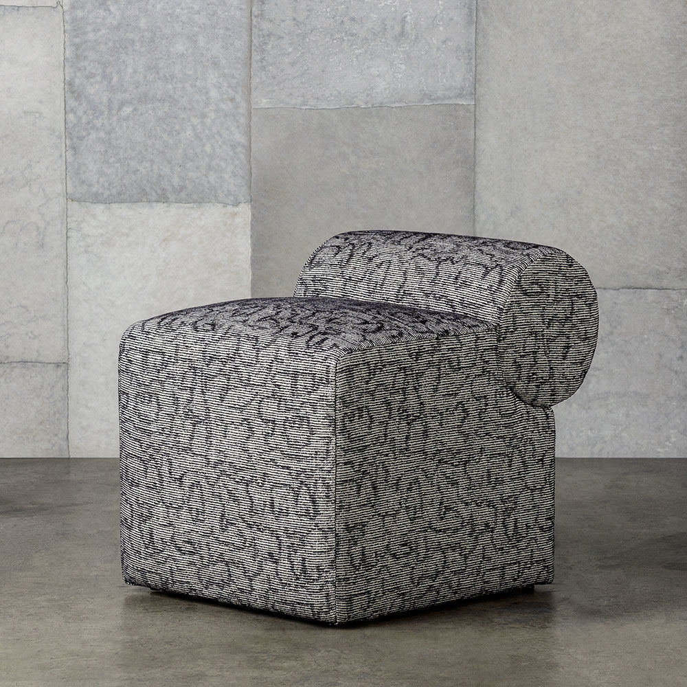 开云（中国） - 坐具|吧椅/凳子|办公家具|设计师家具|球形矮墩