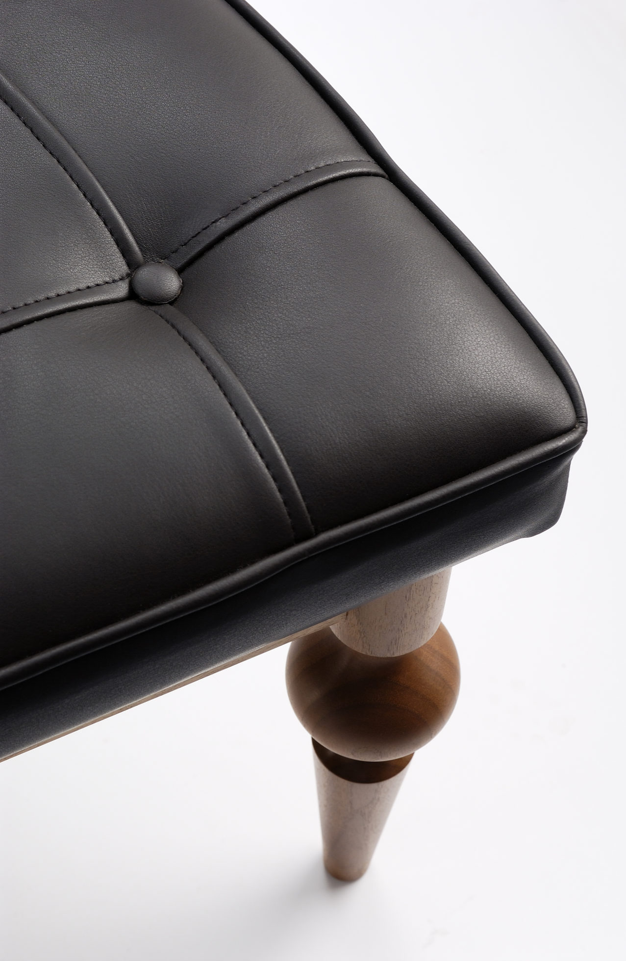 开云（中国） - 坐具|长凳|办公家具|设计师家具|em dash 板凳