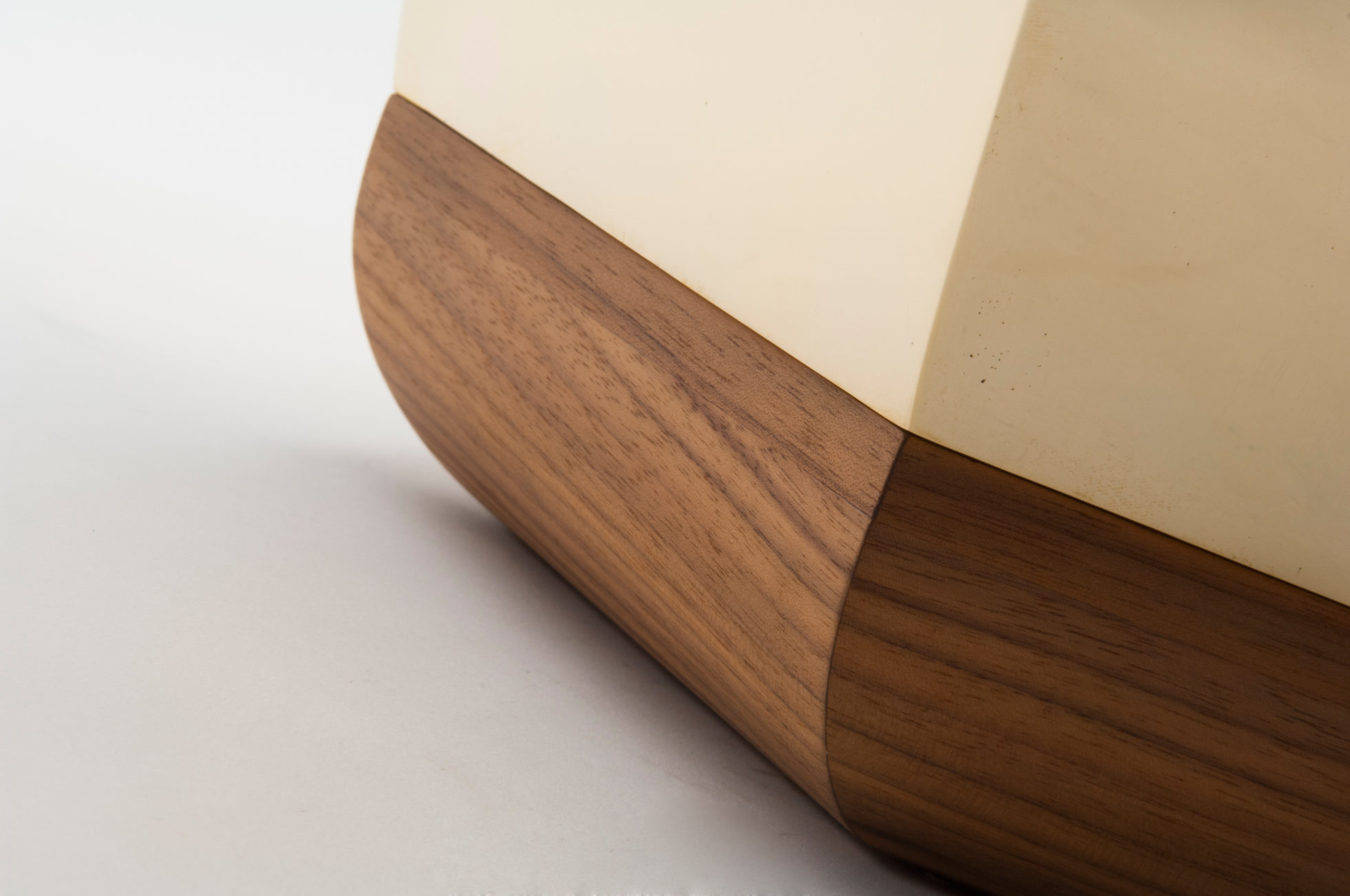 开云（中国） - 桌几|茶几/边几|办公家具|设计师家具|antern 茶几