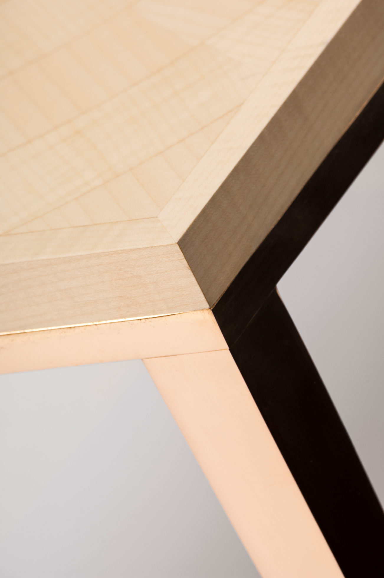 开云（中国） - 桌几|茶几/边几|办公家具|设计师家具|catalyst four circle 桌子