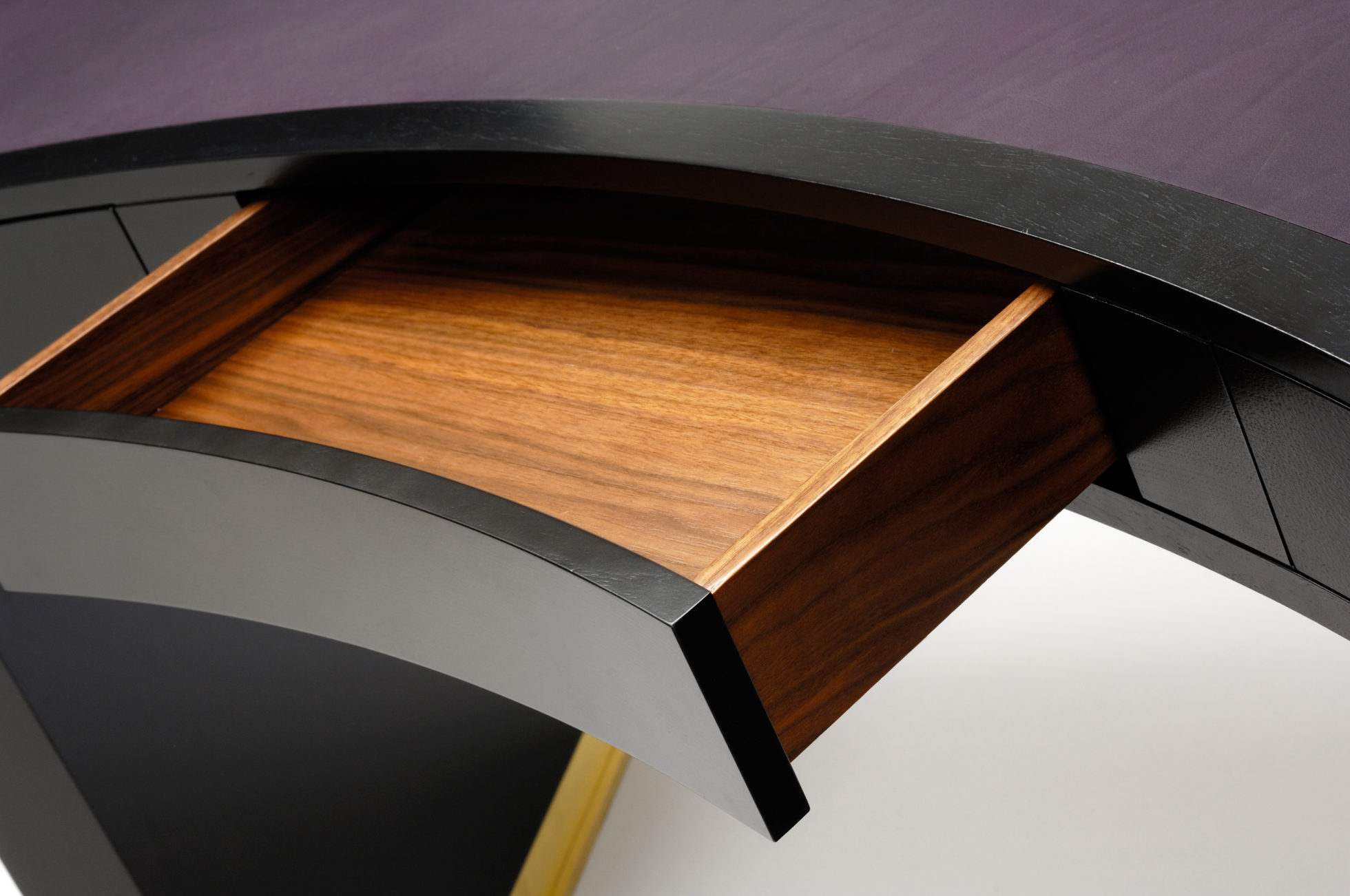 开云（中国） - 桌几|办公桌|办公家具|设计师家具|azimuth desk 桌子