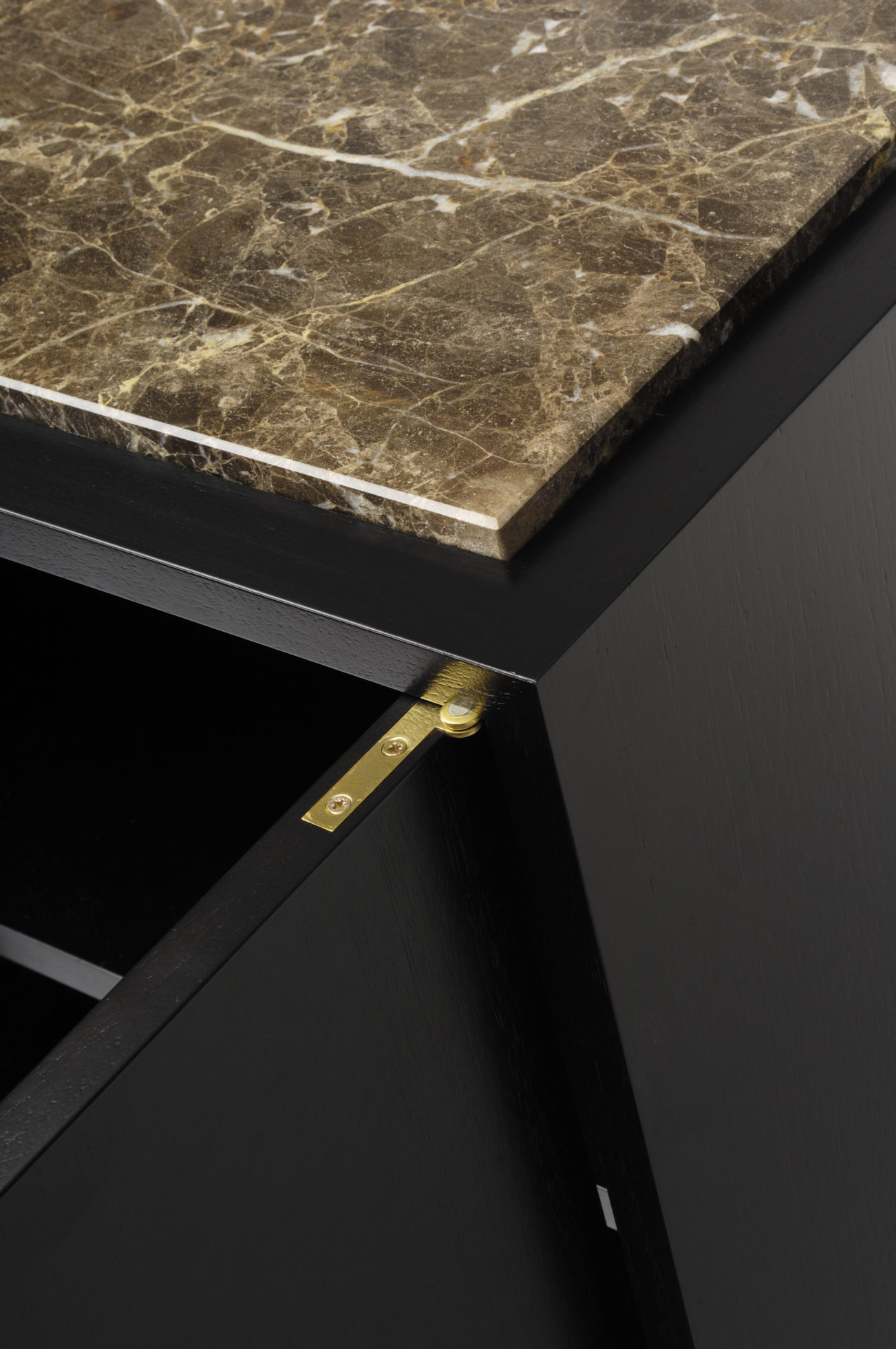 开云（中国） - 储物|储物柜|办公家具|设计师家具|trum credenza 柜子