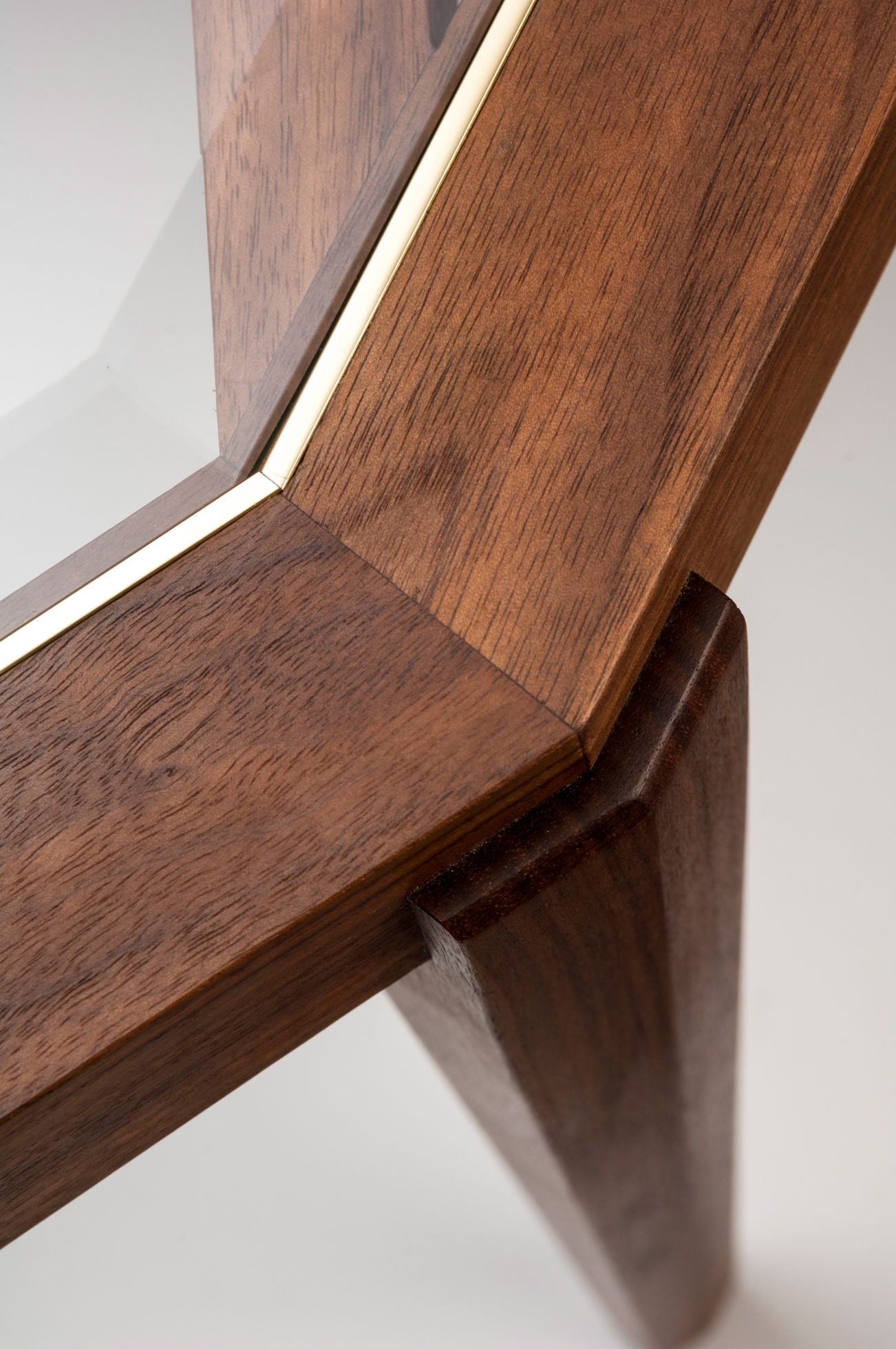 开云（中国） - 桌几|茶几/边几|办公家具|设计师家具|archebee 茶几