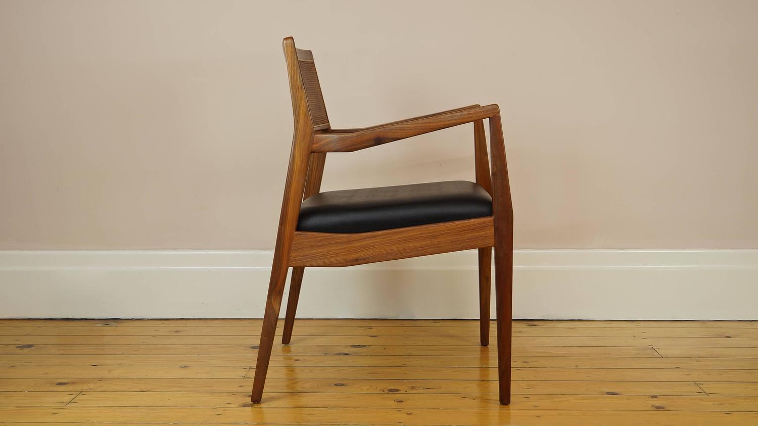 开云（中国） - 坐具|餐椅|办公家具|设计师家具|risom 椅子