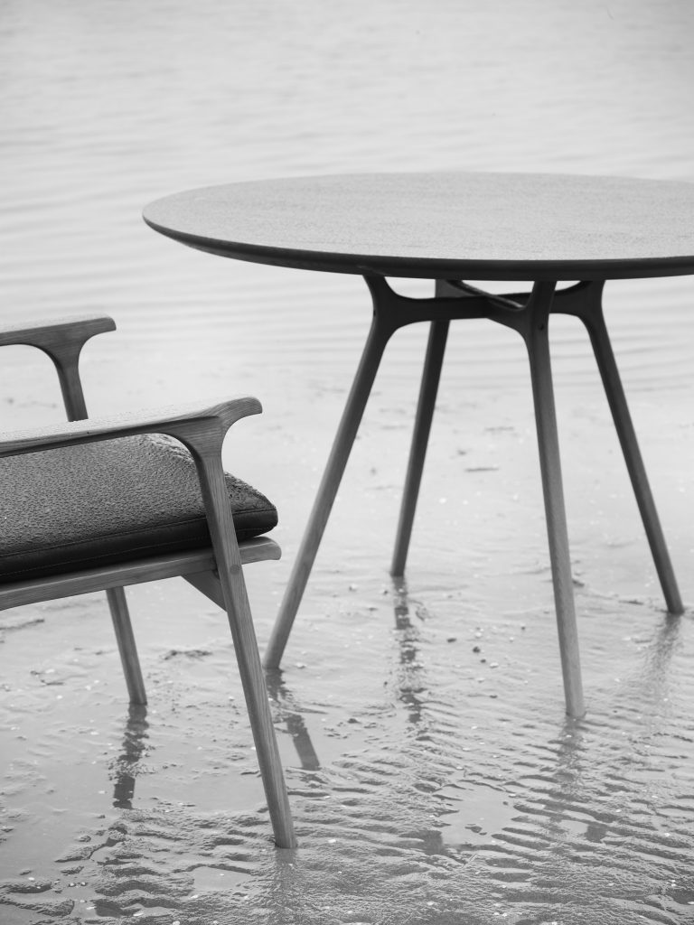 开云（中国） - 桌几|餐桌|办公家具|设计师家具|Ren 餐桌