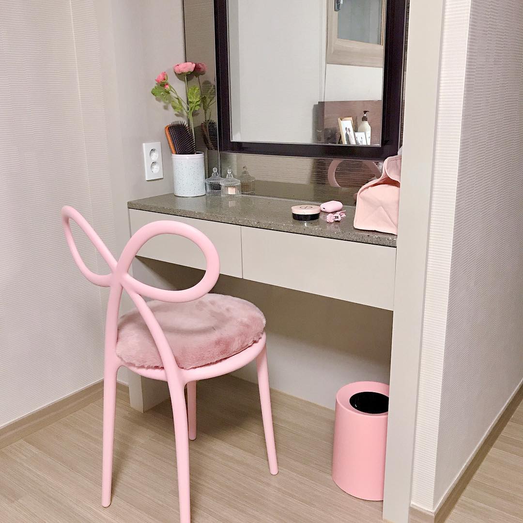 开云（中国） - 坐具|餐椅|办公家具|设计师家具|缎带餐椅