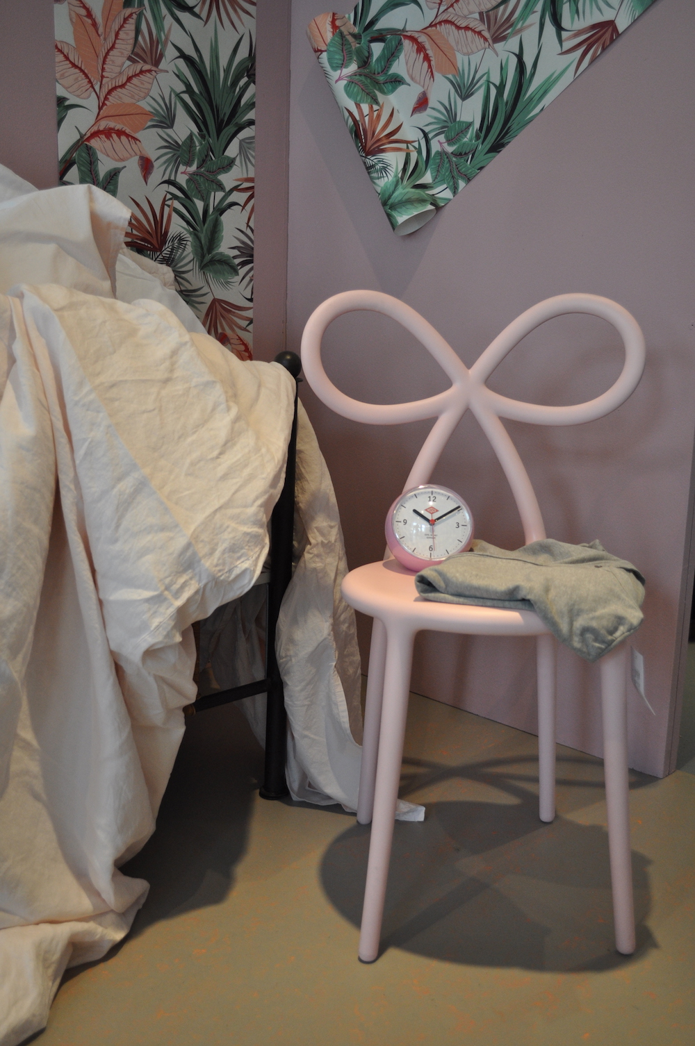 开云（中国） - 坐具|餐椅|办公家具|设计师家具|缎带餐椅