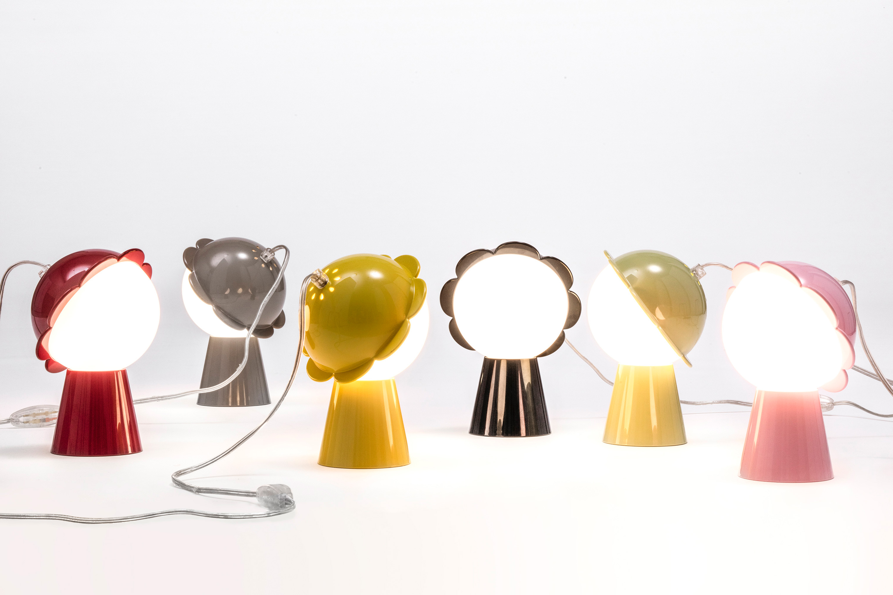 开云（中国） - 灯饰|台灯|办公家具|设计师家具|雏菊台灯