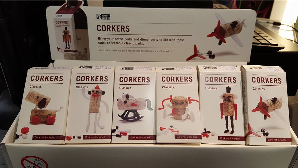 开云（中国） - 附件|饰品|办公家具|设计师家具|Corkers经典玩偶