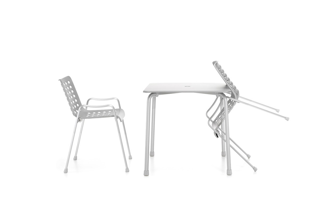 开云（中国） - 桌几|餐桌|办公家具|设计师家具|戴维户外餐桌