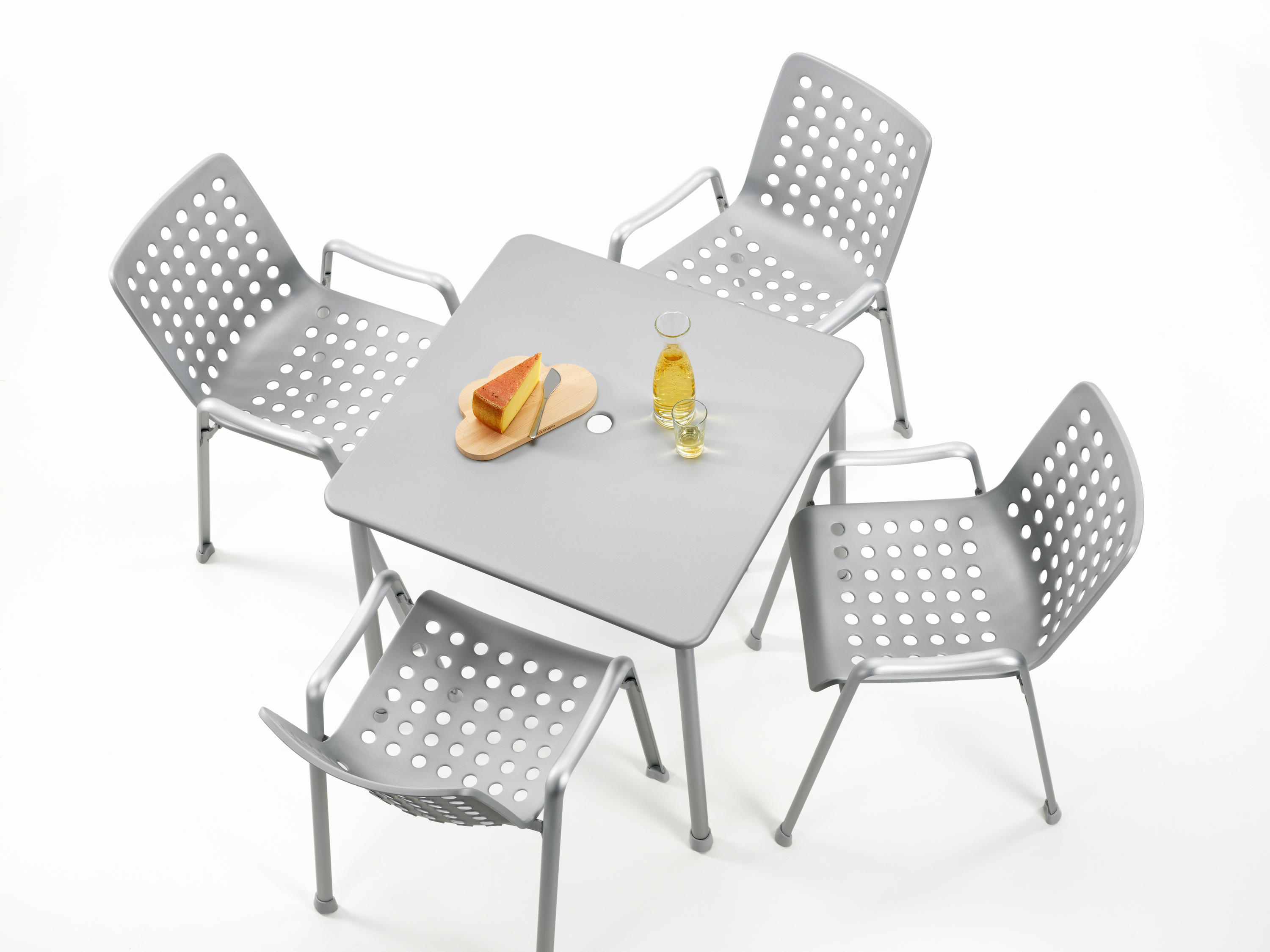 开云（中国） - 坐具|餐椅|办公家具|设计师家具|兰迪户外餐椅