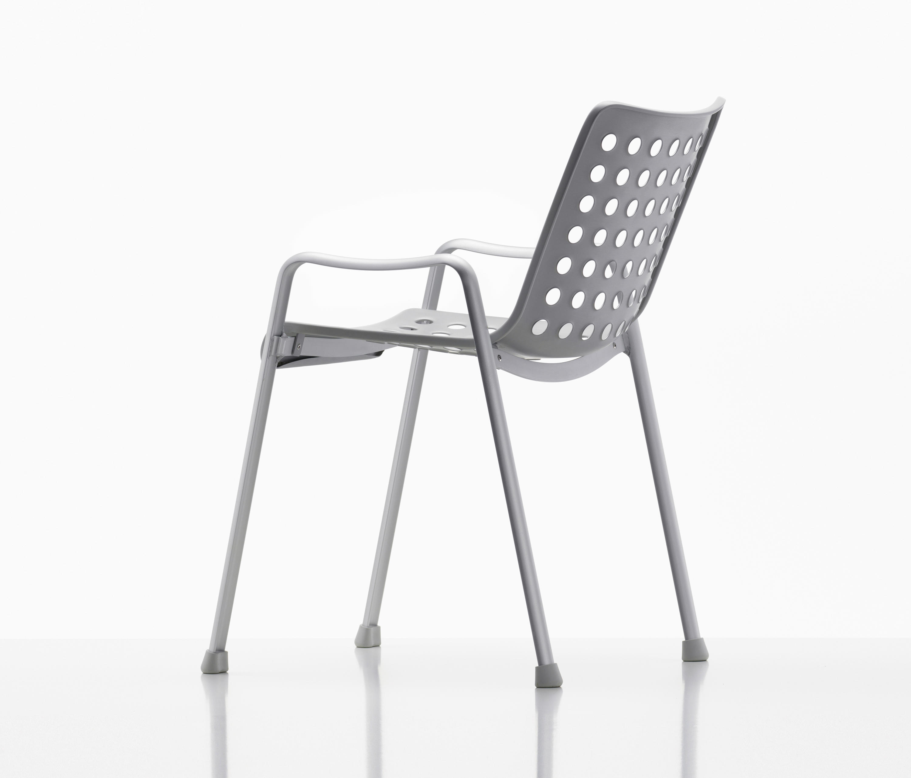 开云（中国） - 坐具|餐椅|办公家具|设计师家具|兰迪户外餐椅