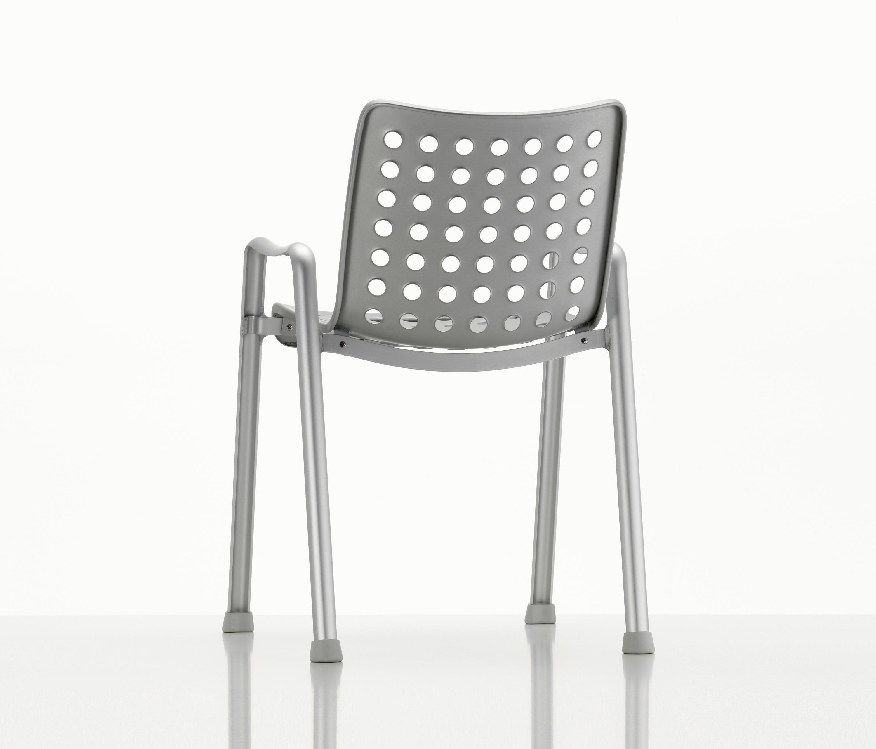 开云（中国） - 坐具|餐椅|办公家具|设计师家具|兰迪户外餐椅