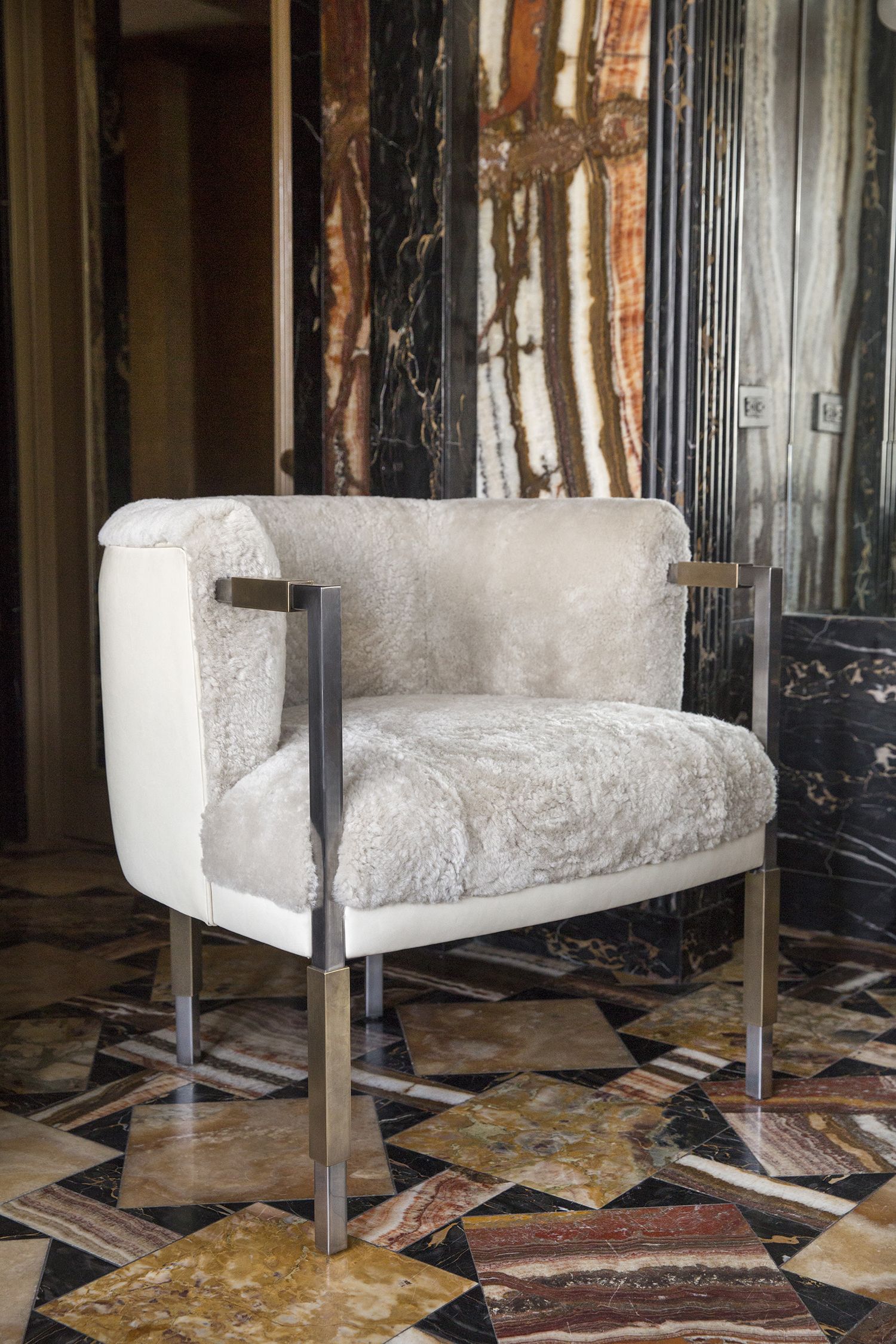 开云（中国） - 坐具|沙发|办公家具|设计师家具|Larchmont沙发