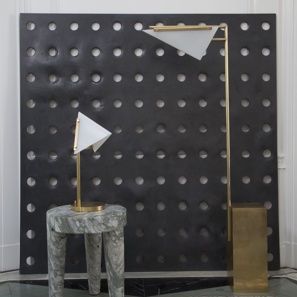 开云（中国） - 灯饰|台灯|办公家具|设计师家具|Forma圆形底座台灯