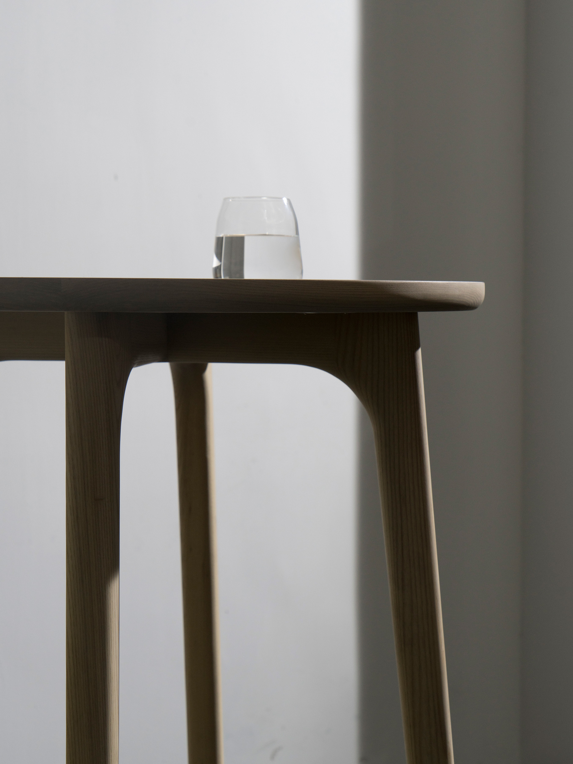 开云（中国） - 桌几|咖啡桌|办公家具|设计师家具|Utility 咖啡桌