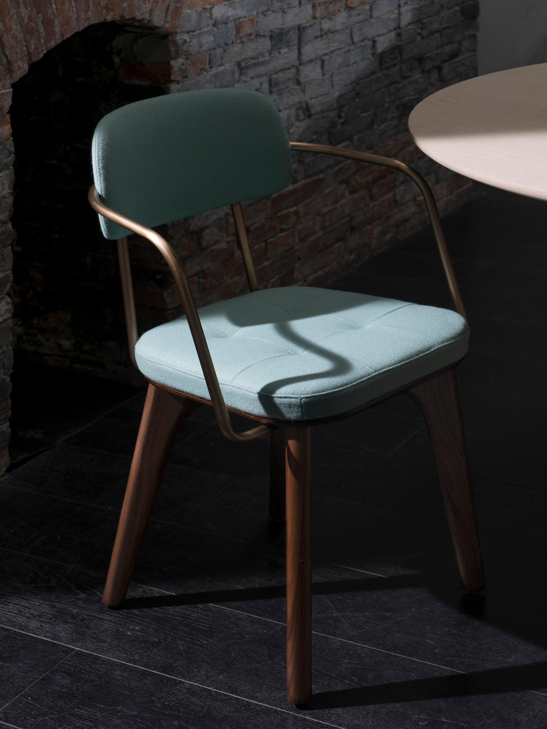 开云（中国） - 坐具|餐椅|办公家具|设计师家具|Utility 餐椅