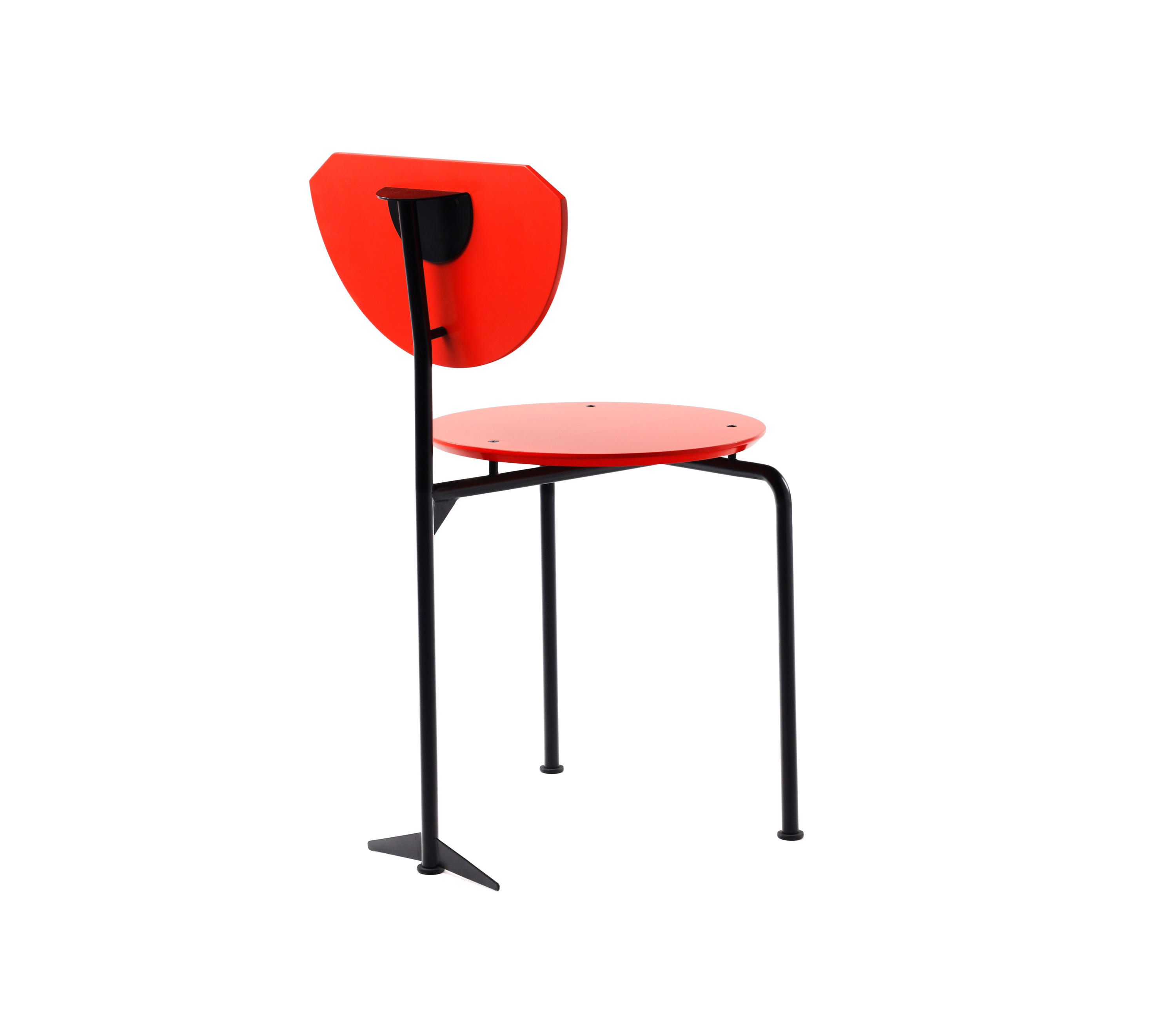 开云（中国） - 坐具|餐椅|办公家具|设计师家具|卡罗三字椅