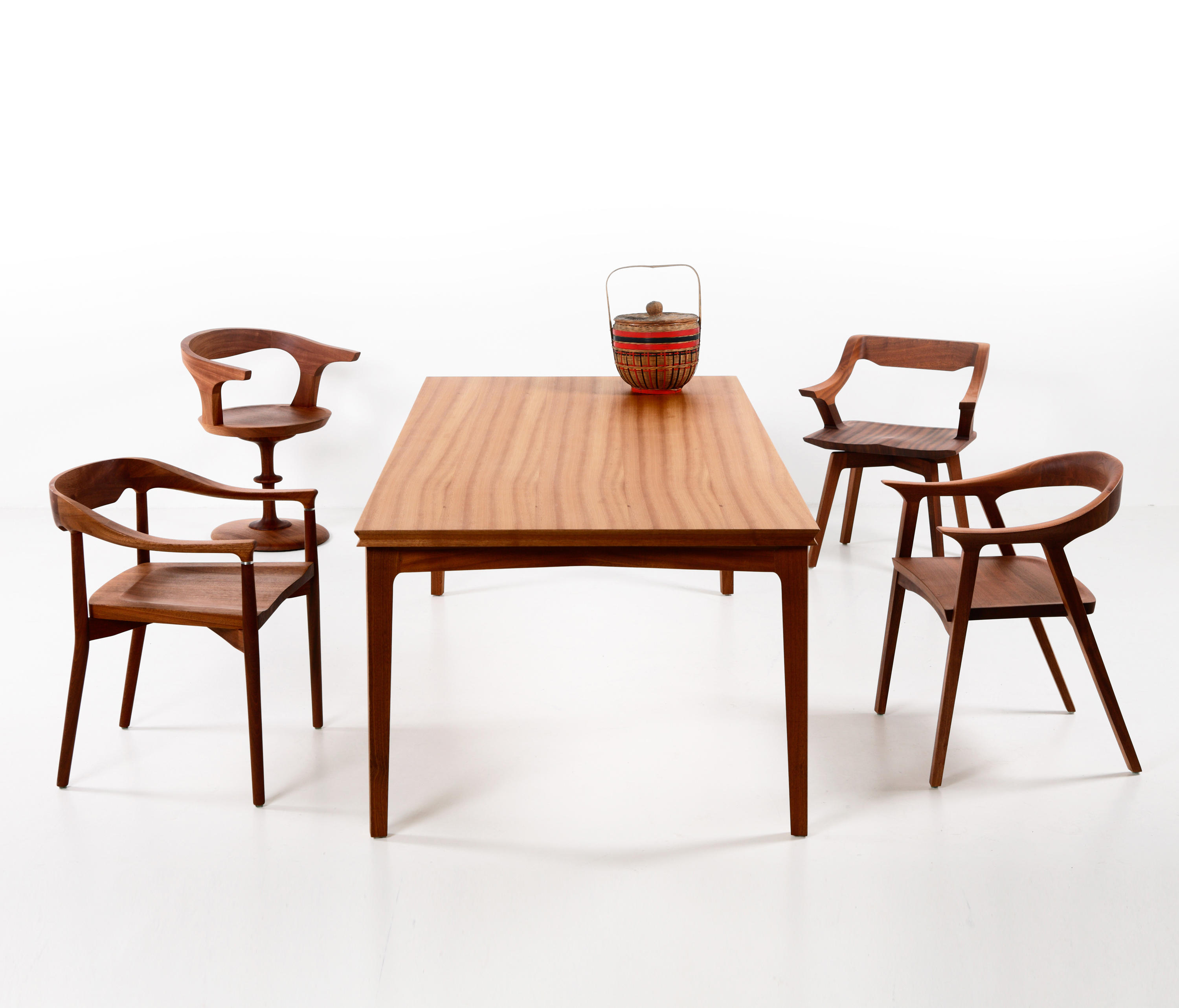 开云（中国） - 坐具|餐椅|办公家具|设计师家具|New Legacy Donna Chair