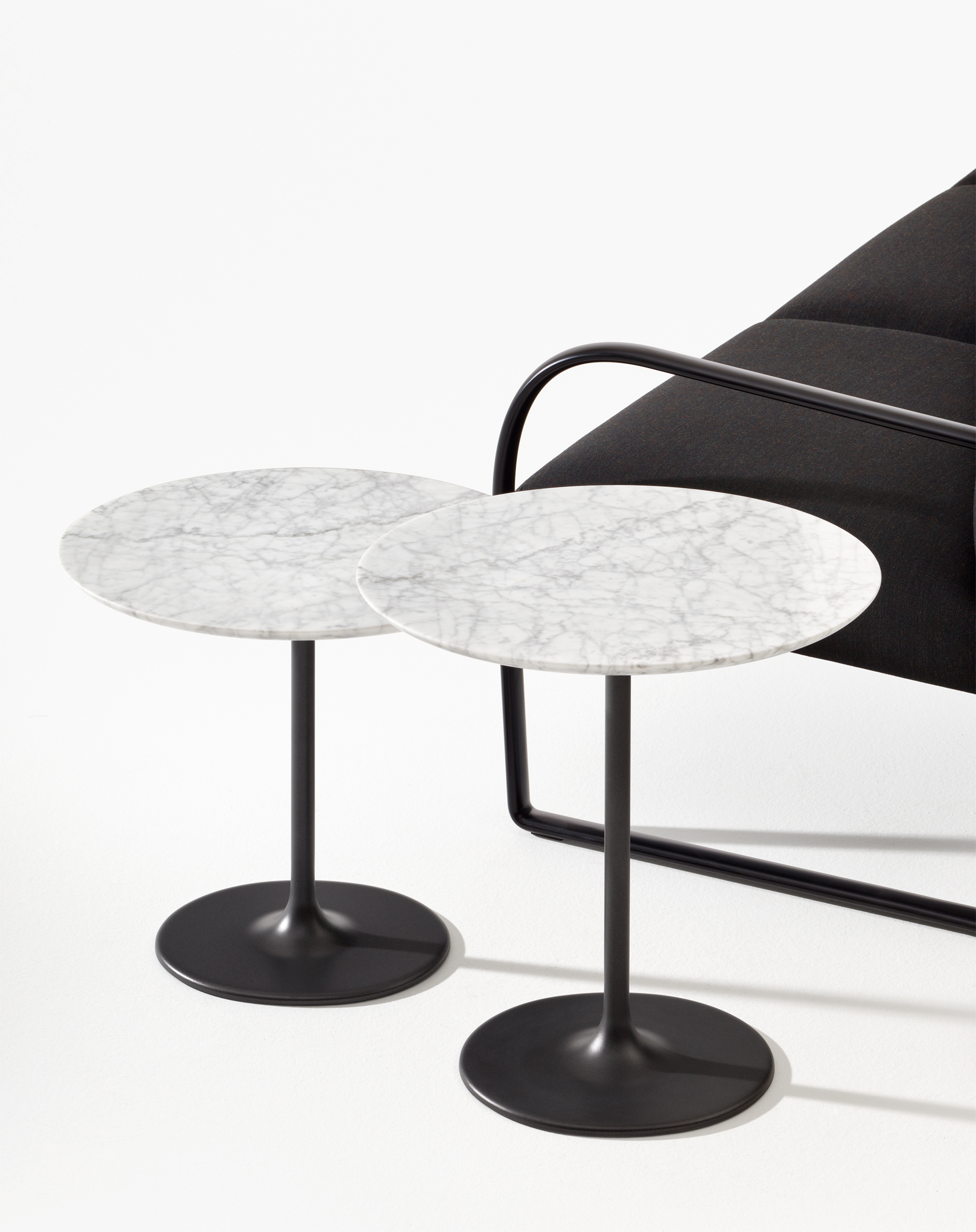 开云（中国） - 桌几|茶几/边几|办公家具|设计师家具|Dizzie 茶几/咖啡桌