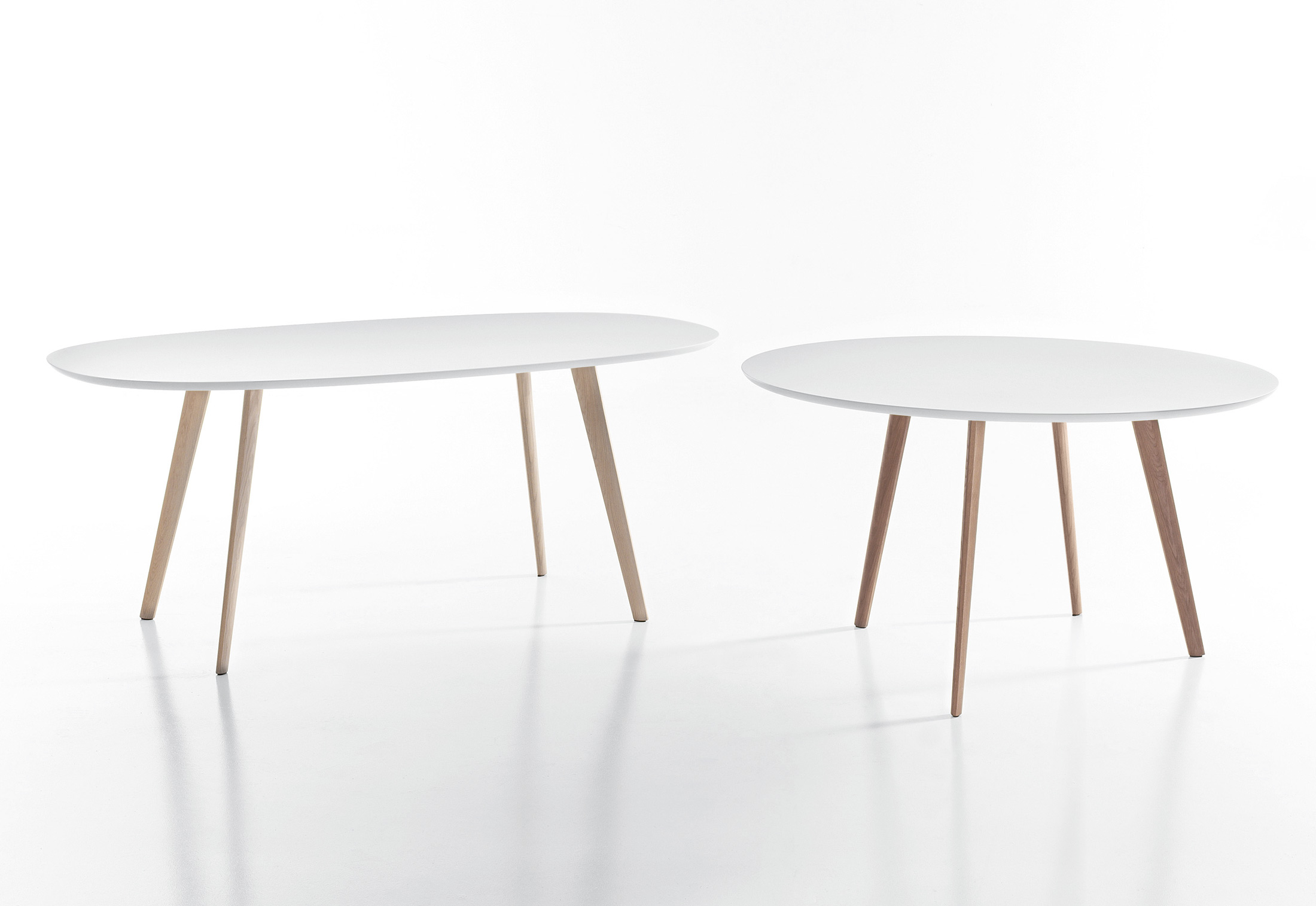 开云（中国） - 桌几|餐桌|办公家具|设计师家具|Gher 餐台/洽谈台