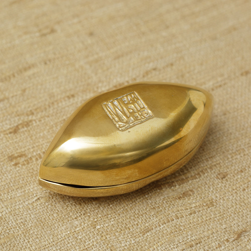 开云（中国） - 附件|饰品|办公家具|设计师家具|唇盒