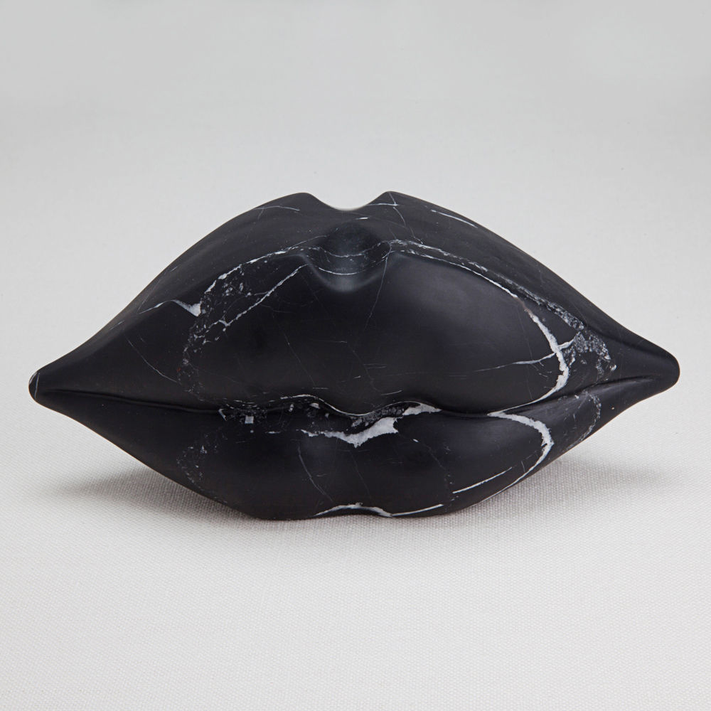 开云（中国） - 附件|饰品|办公家具|设计师家具|经典之吻