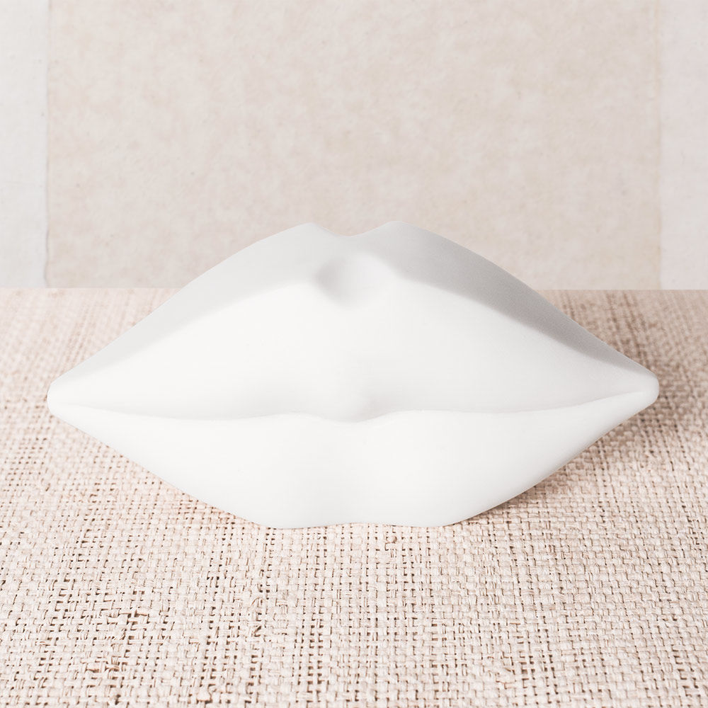 开云（中国） - 附件|饰品|办公家具|设计师家具|经典之吻