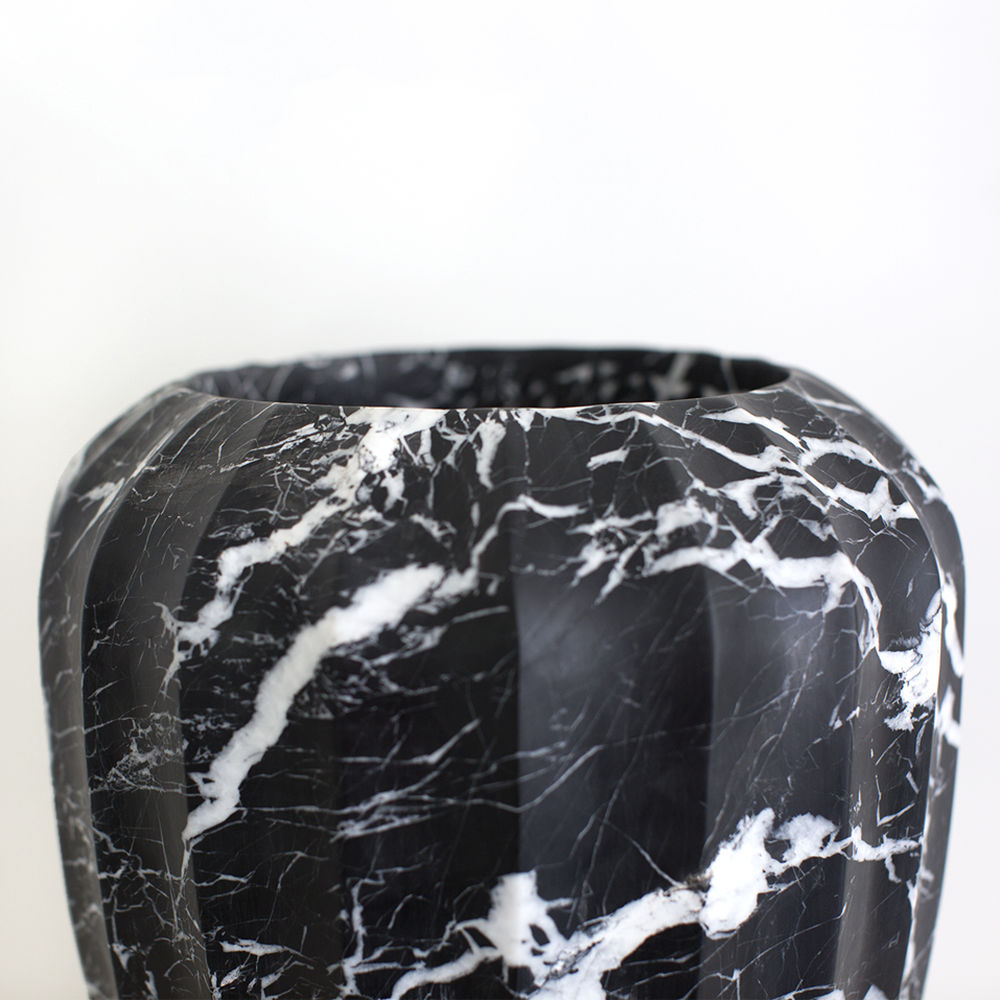 开云（中国） - 附件|花器|办公家具|设计师家具|凹槽花瓶