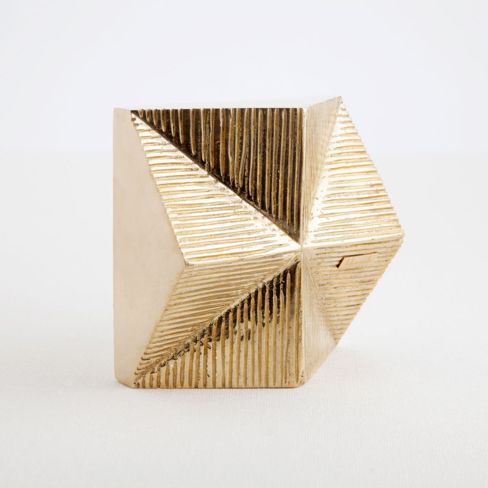 开云（中国） - 附件|饰品|办公家具|设计师家具|Diva碟