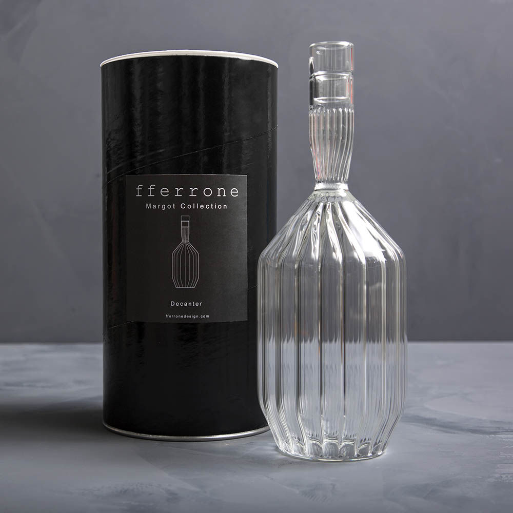 开云（中国） - 附件|饰品|办公家具|设计师家具|Margot玻璃水瓶