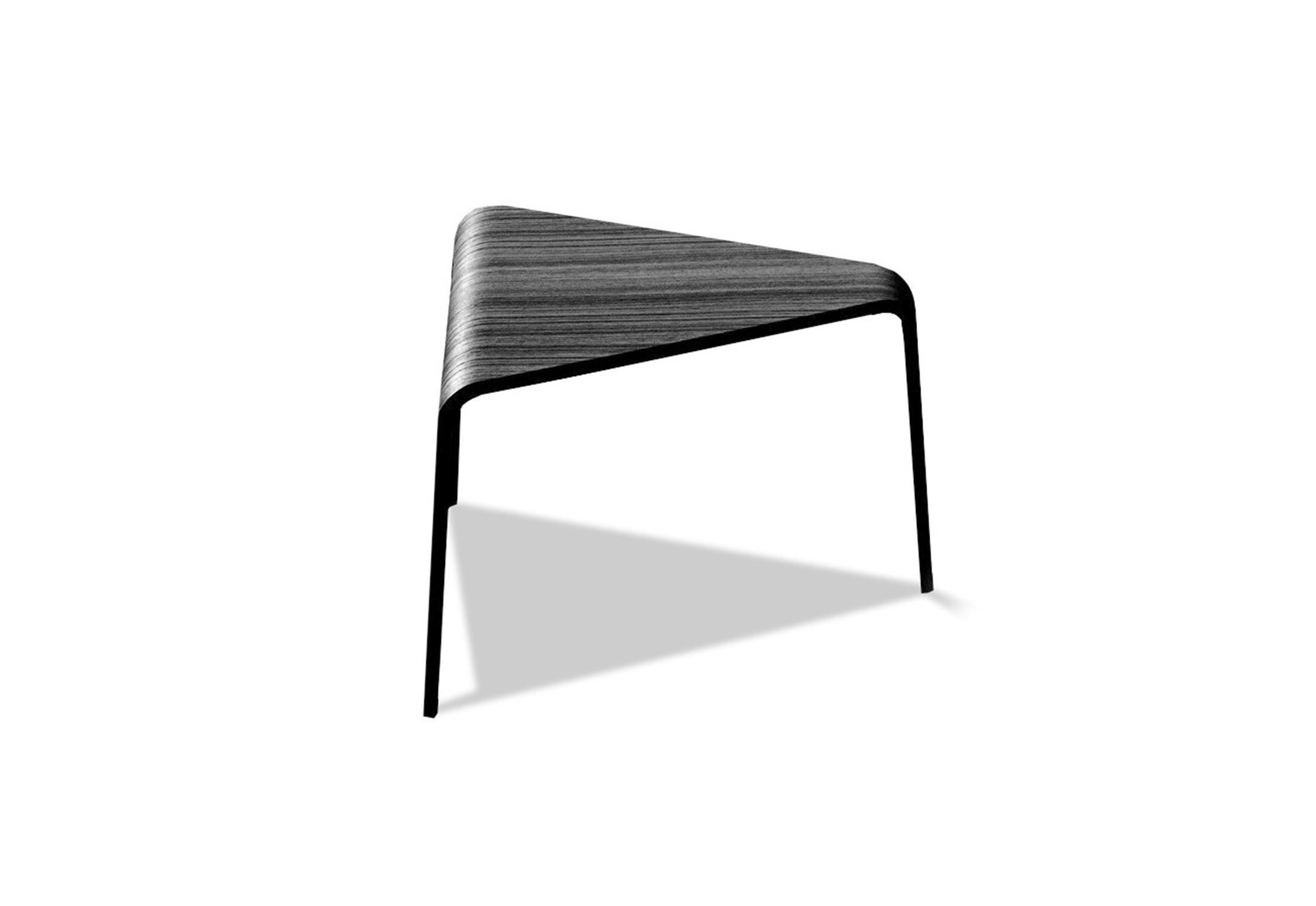 开云（中国） - 桌几|茶几/边几|办公家具|设计师家具|Ply 角几/茶几/咖啡桌