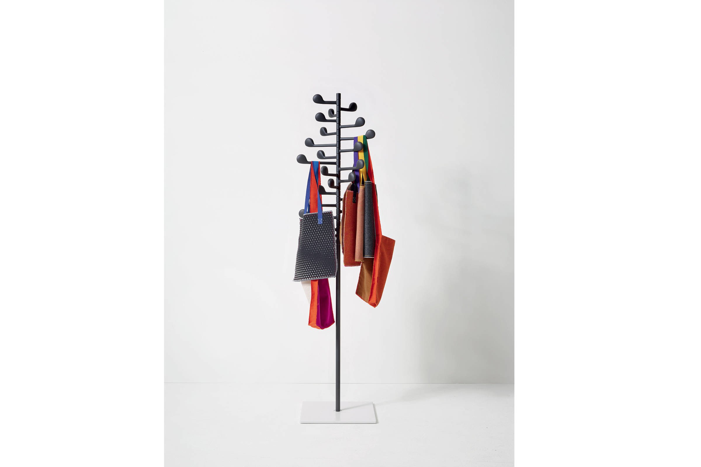 开云（中国） - 附件|衣帽架|办公家具|设计师家具|Song 衣架