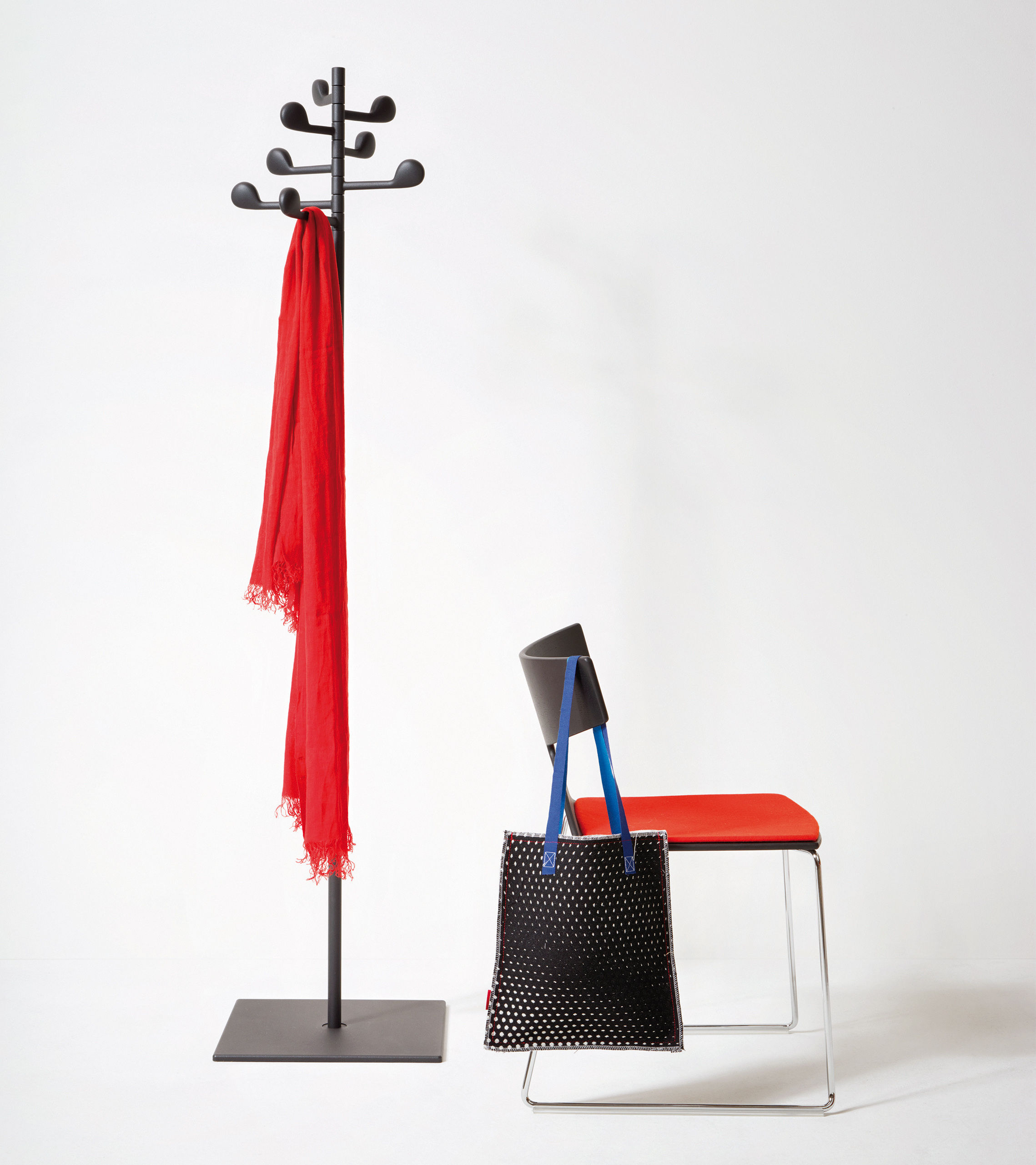 开云（中国） - 附件|衣帽架|办公家具|设计师家具|Song 衣架