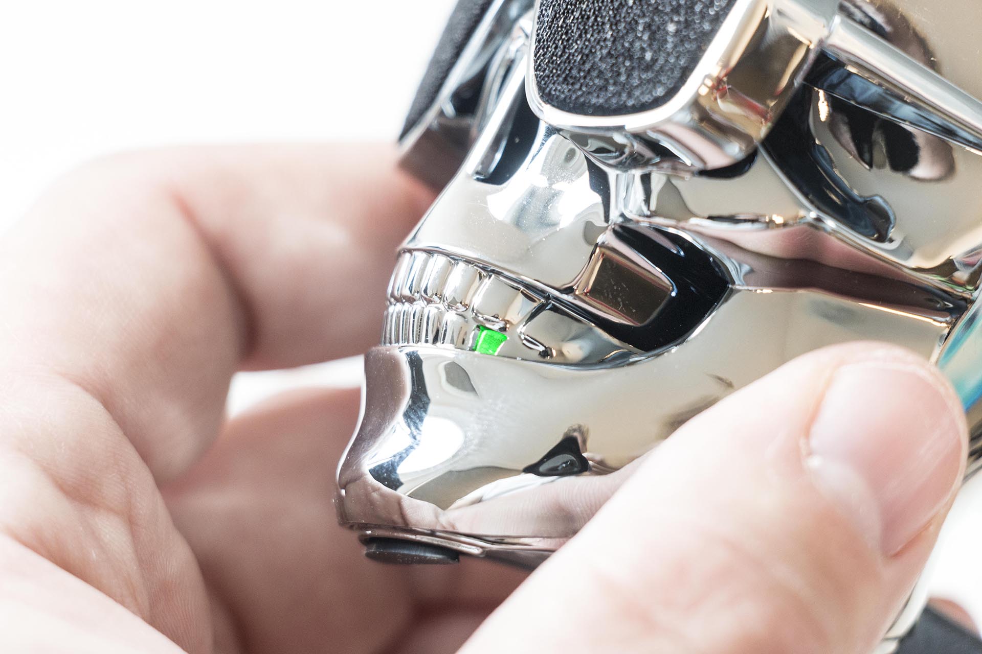 开云（中国） - 附件|饰品|办公家具|设计师家具|AeroSkull Nano音箱