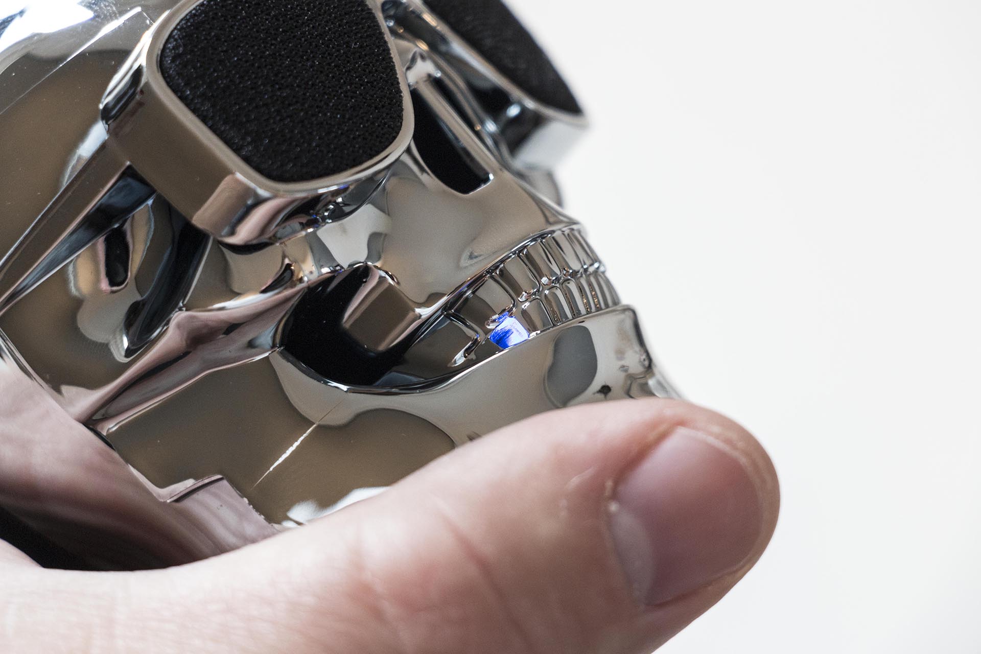 开云（中国） - 附件|饰品|办公家具|设计师家具|AeroSkull Nano音箱