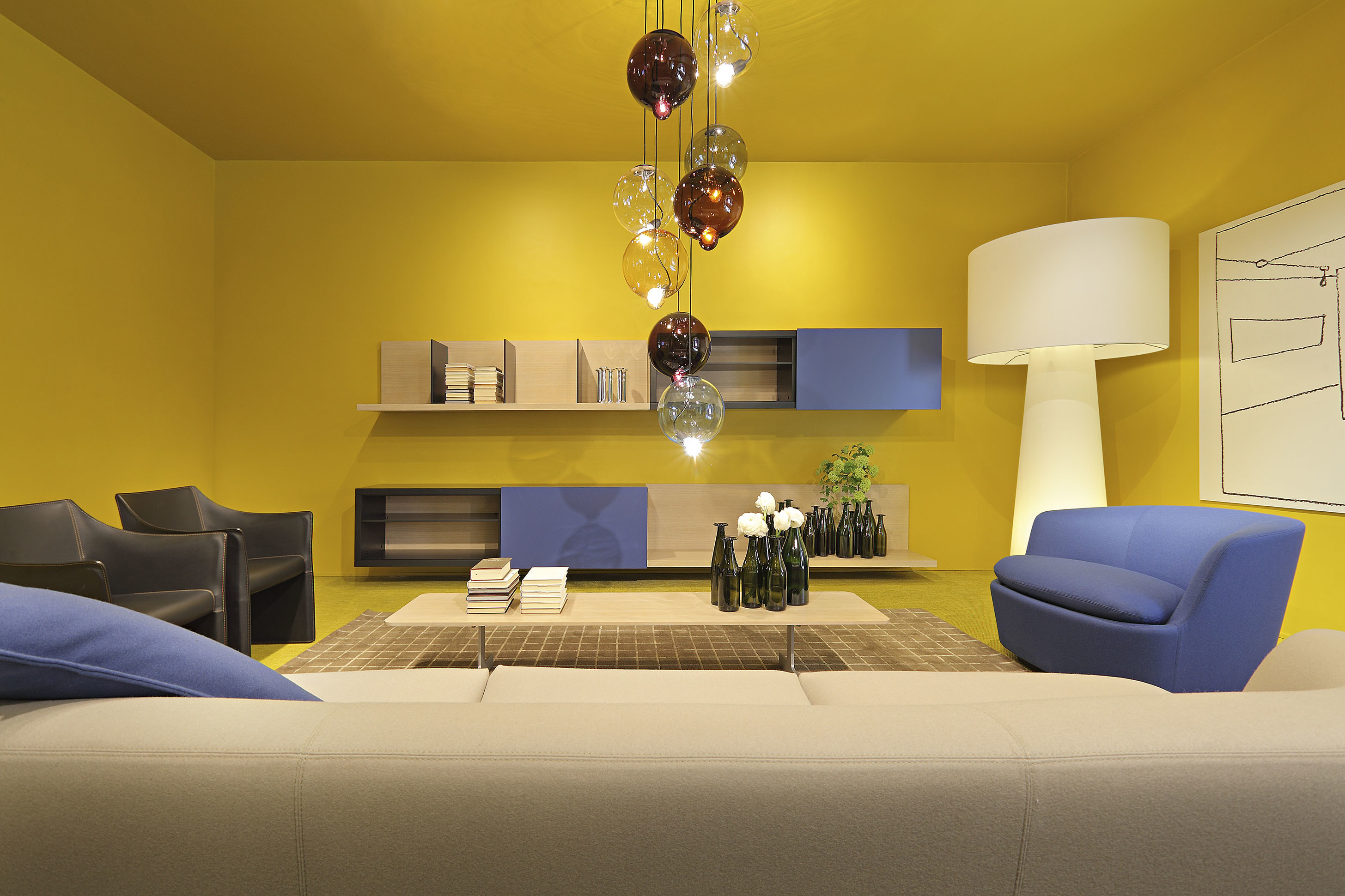 开云（中国） - 附件|饰品|办公家具|设计师家具|3个绿色瓶子