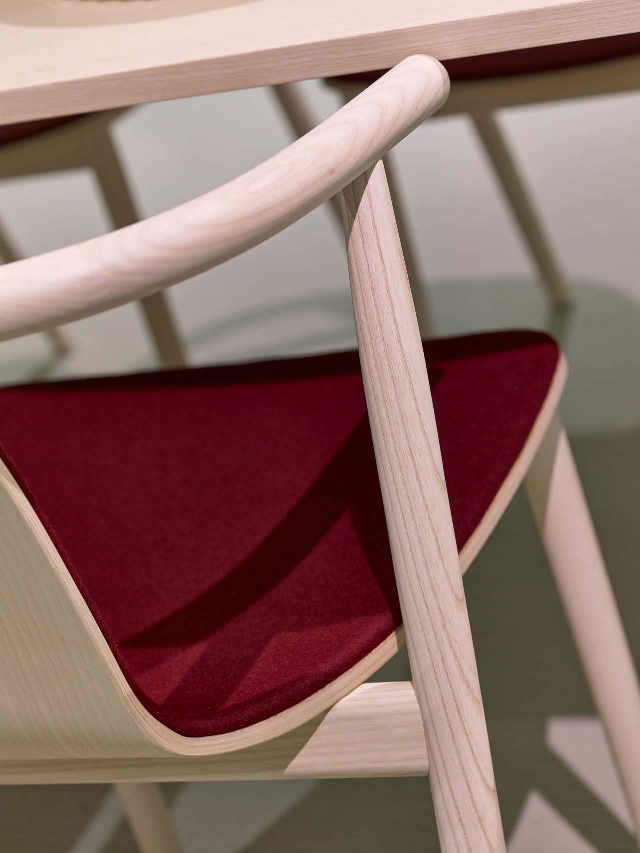 开云（中国） - 坐具|餐椅|办公家具|设计师家具|Bac