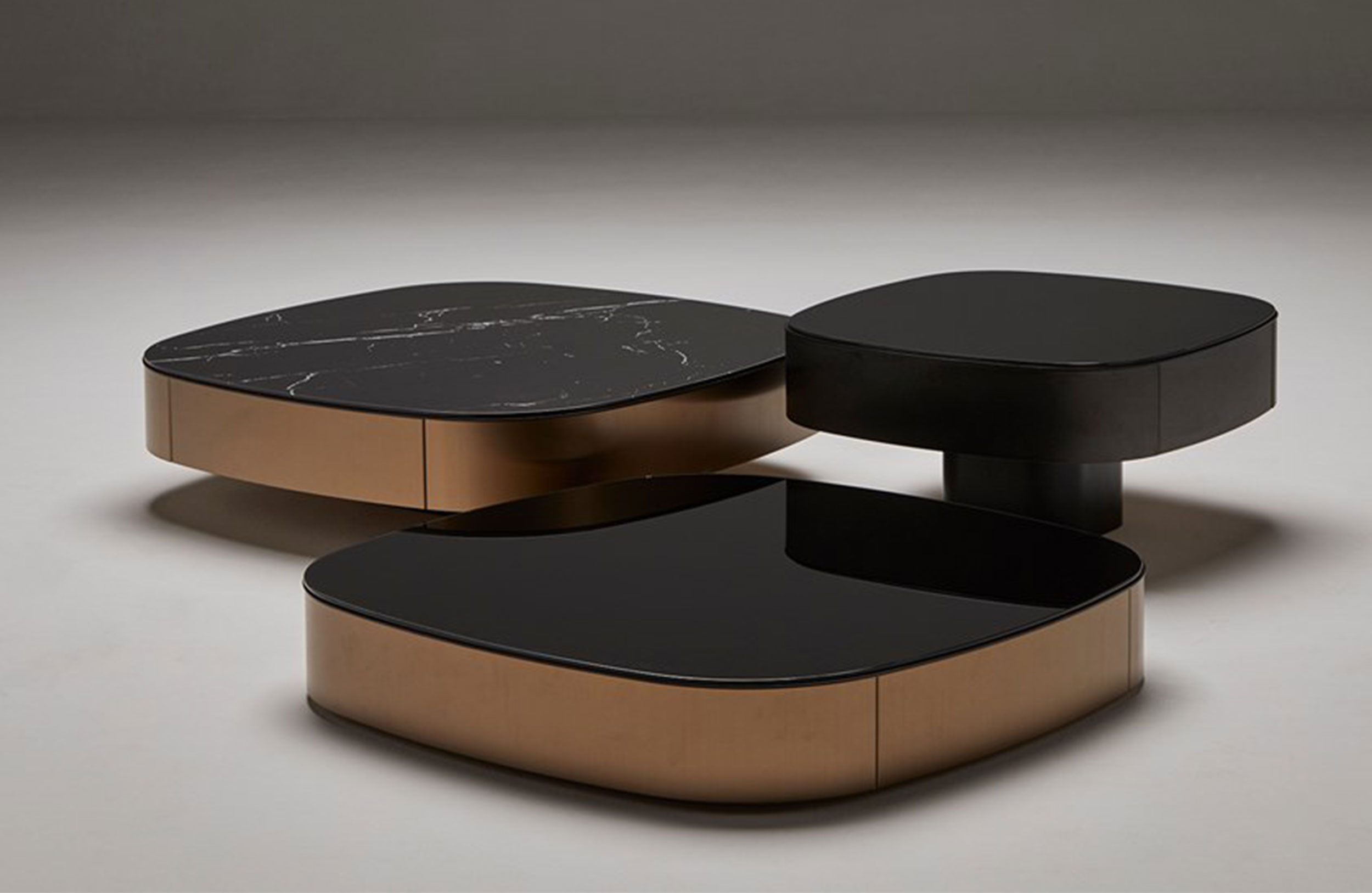 开云（中国） - 桌几|茶几/边几|办公家具|设计师家具| 克莱斯勒咖啡桌