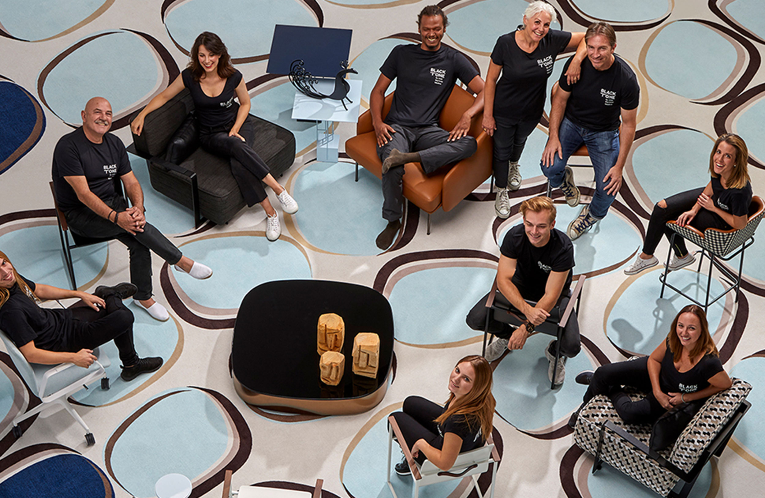 开云（中国） - 桌几|茶几/边几|办公家具|设计师家具| 克莱斯勒咖啡桌